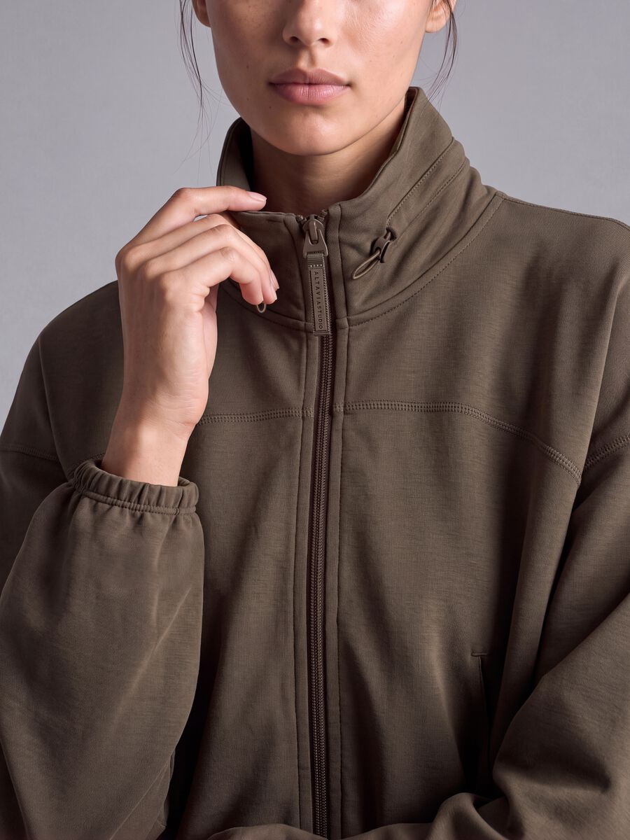 &Pi;&rho;ά&sigma;&iota;&nu;&omicron; &kappa;&omicron;&nu;&tau;ό full-zip &alpha;&pi;ό soft-touch ύ&phi;&alpha;&sigma;&mu;&alpha; &mu;&epsilon; ό&rho;&theta;&iota;&omicron; &gamma;&iota;&alpha;&kappa;ά ALTAVIA STUDIO_2
