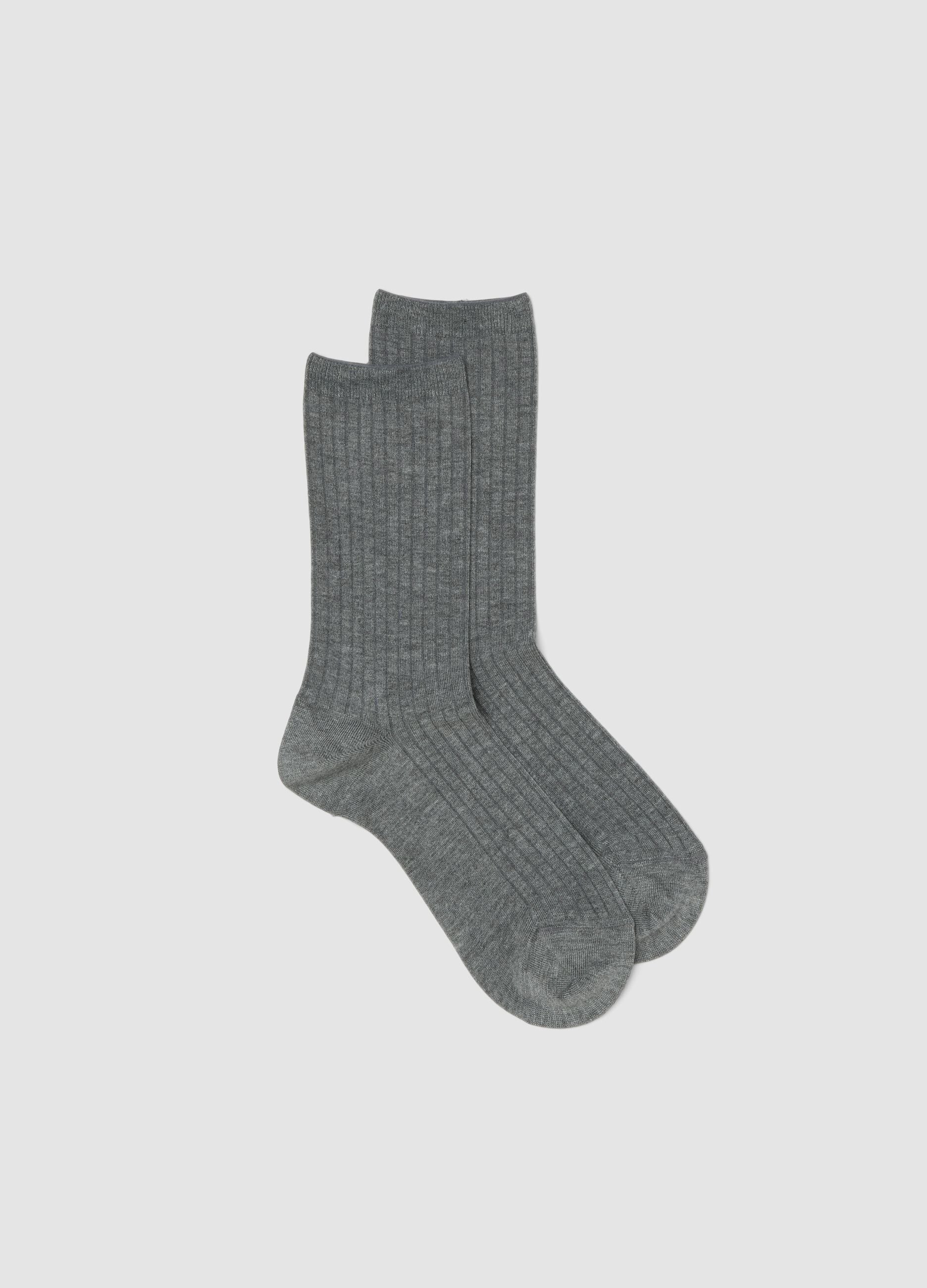 Long grey socks in stretch viscose blend