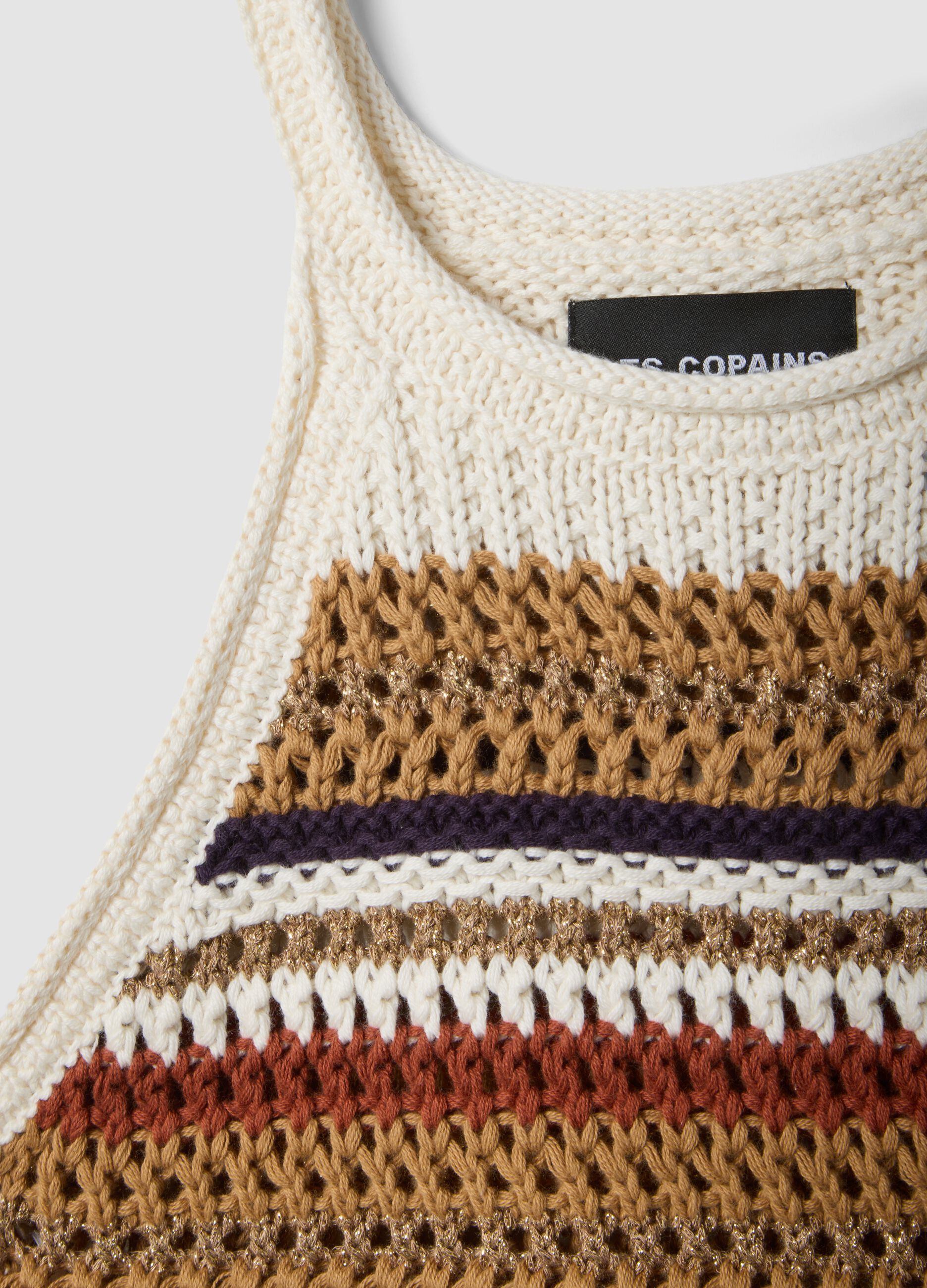 Fitted-Top mit mehrfarbigen Streifen aus Baumwollmix in Strickoptik