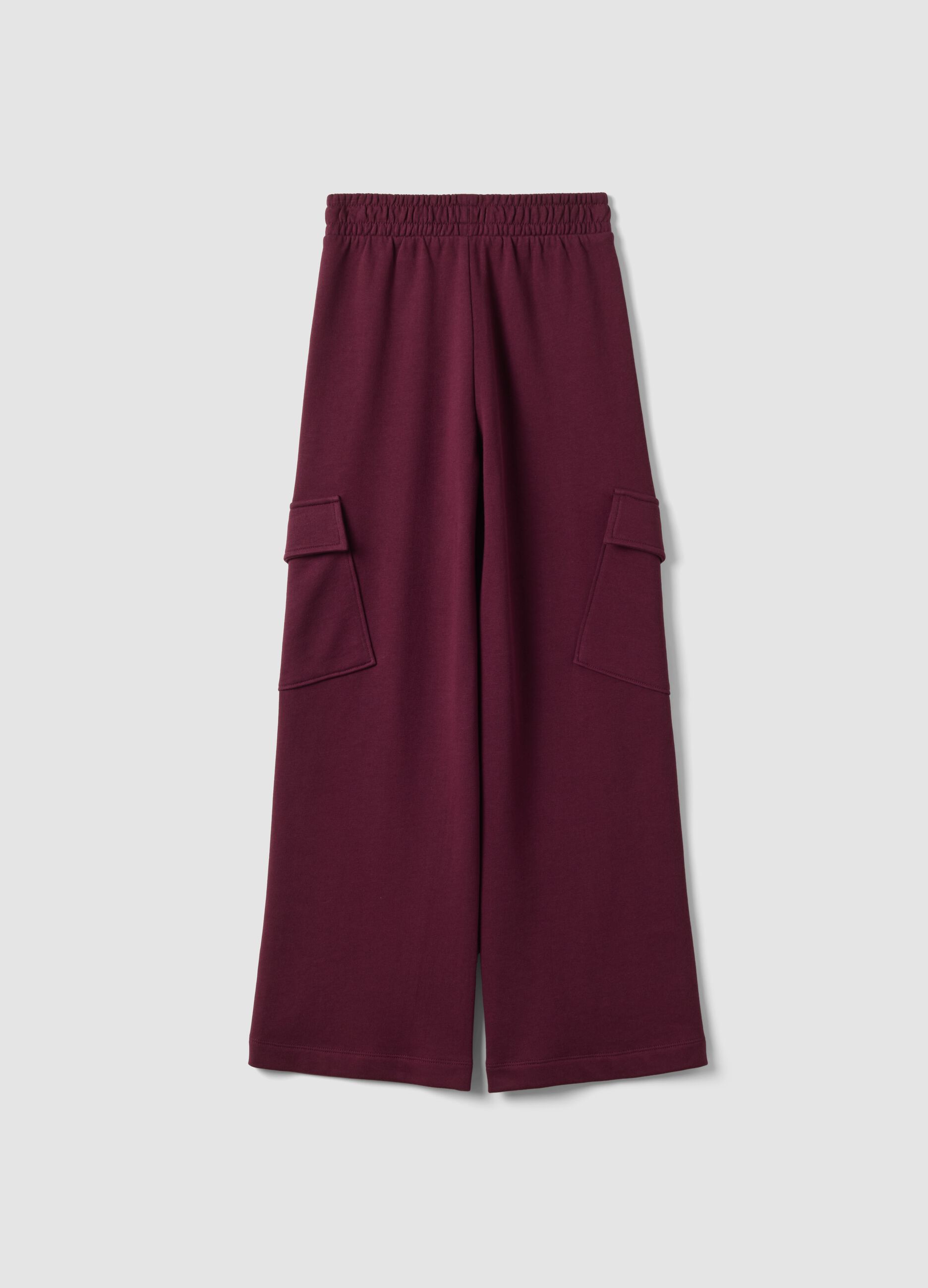 Cal&ccedil;as roxas wide leg em algod&atilde;o puro com bolsos cargo