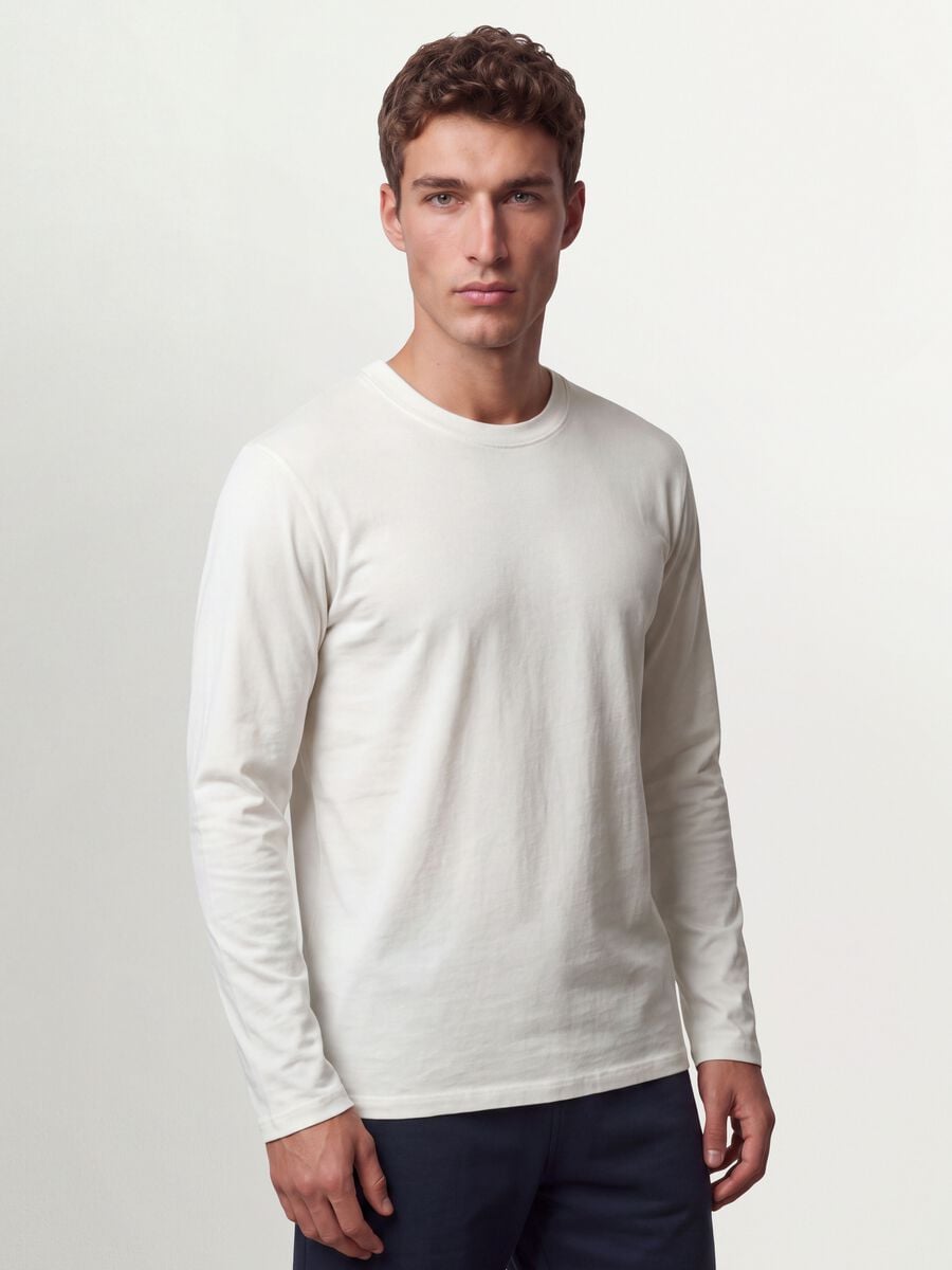 White long-sleeved crew-neck T-shirt in pure organic cotton_0