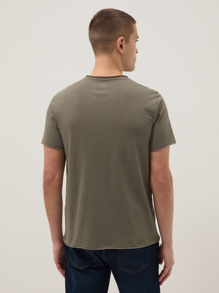 Green pure cotton t-shirt with seraph neckline, regular fit_1