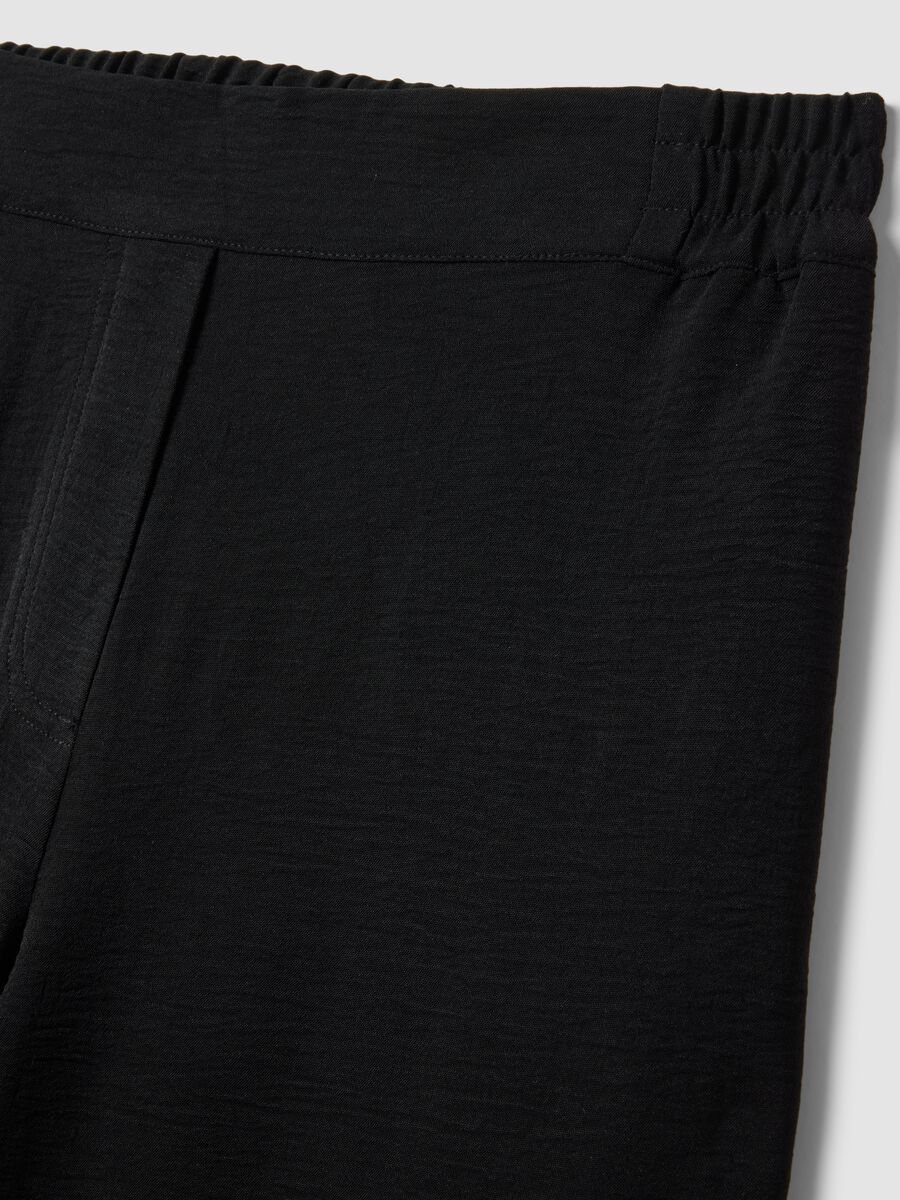 Black wide-leg trousers with elasticated waist_5