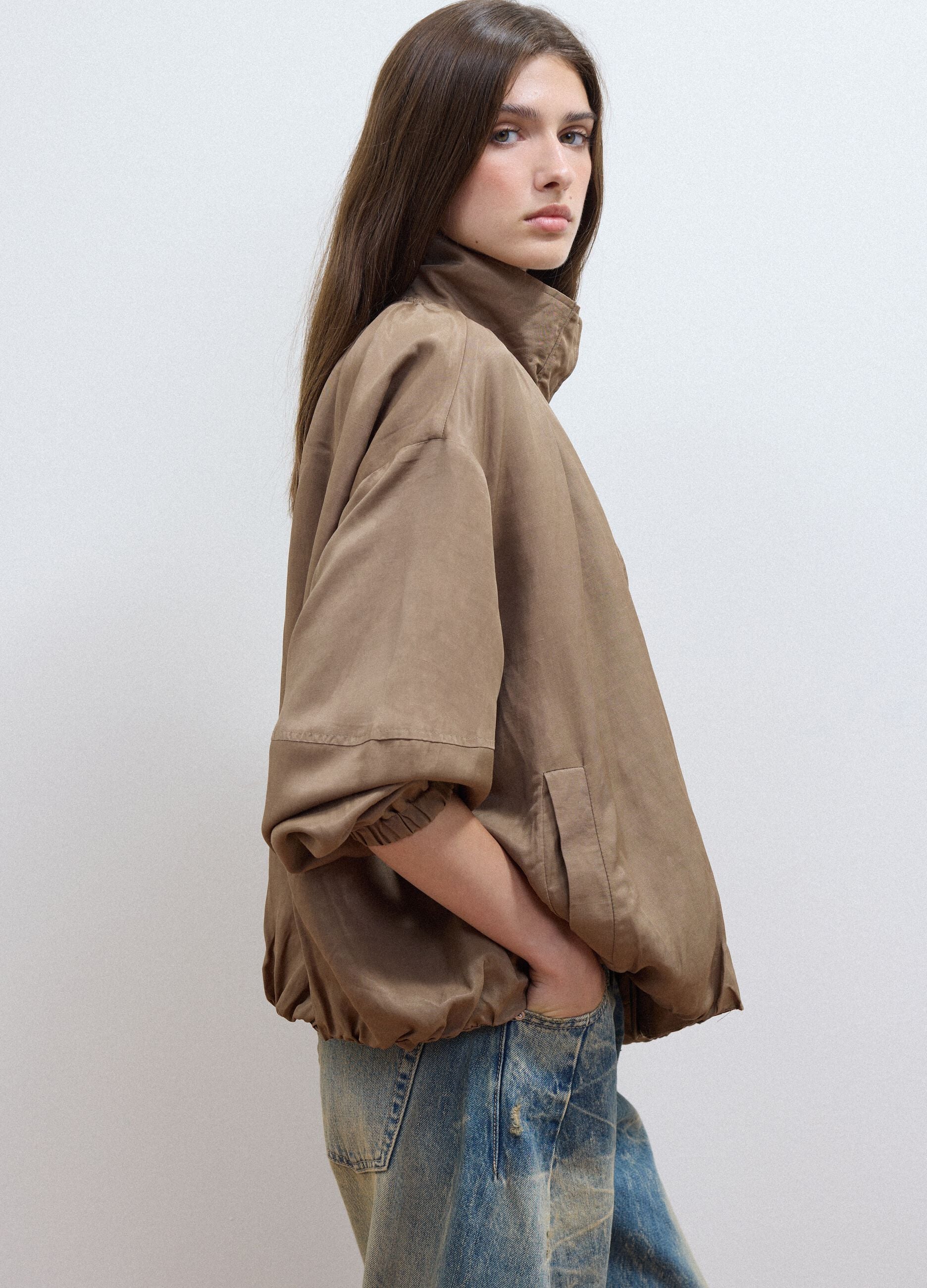 Brown regular-fit jacket in viscose and linen blend
