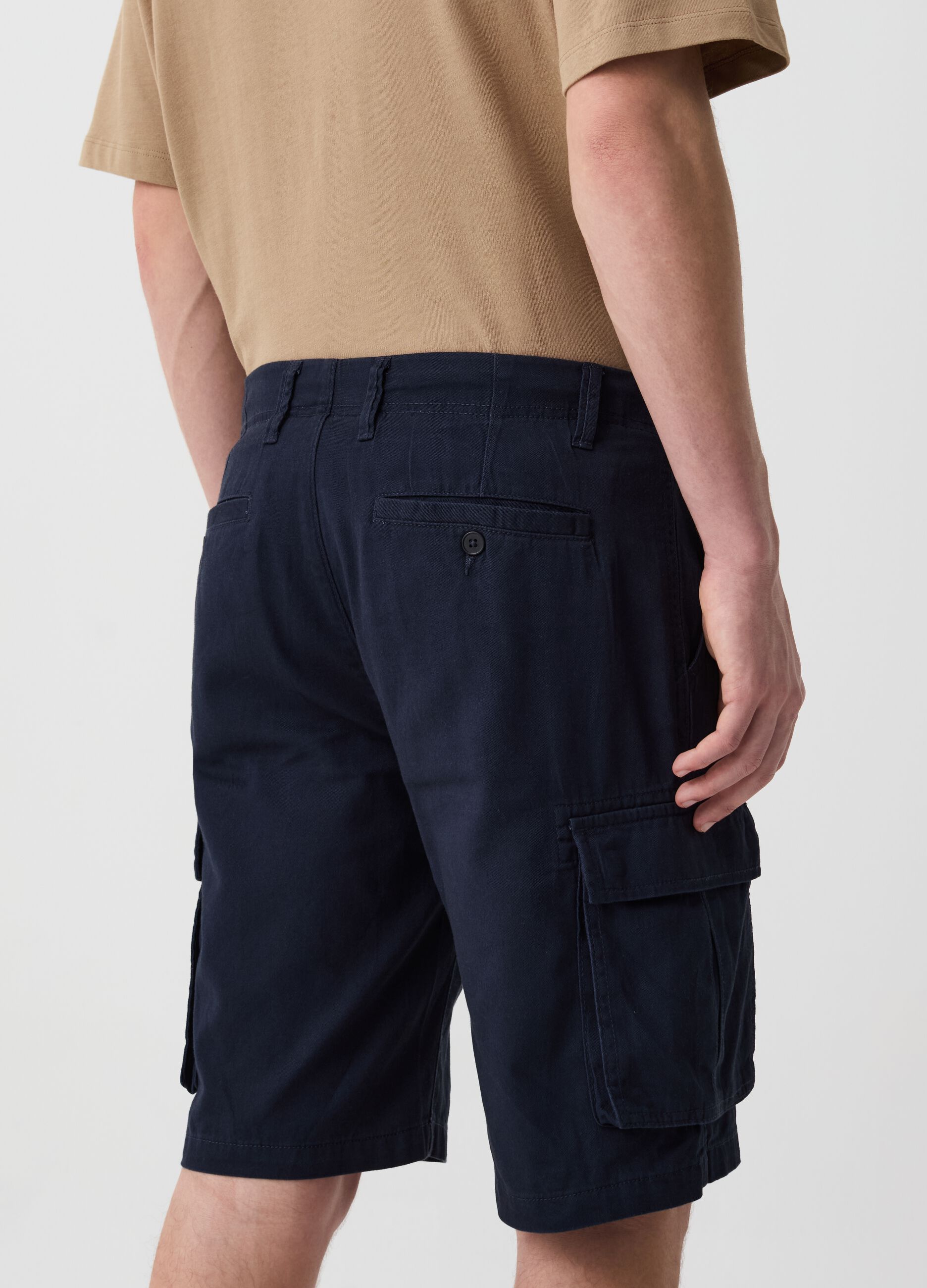 Cotton cargo Bermuda shorts