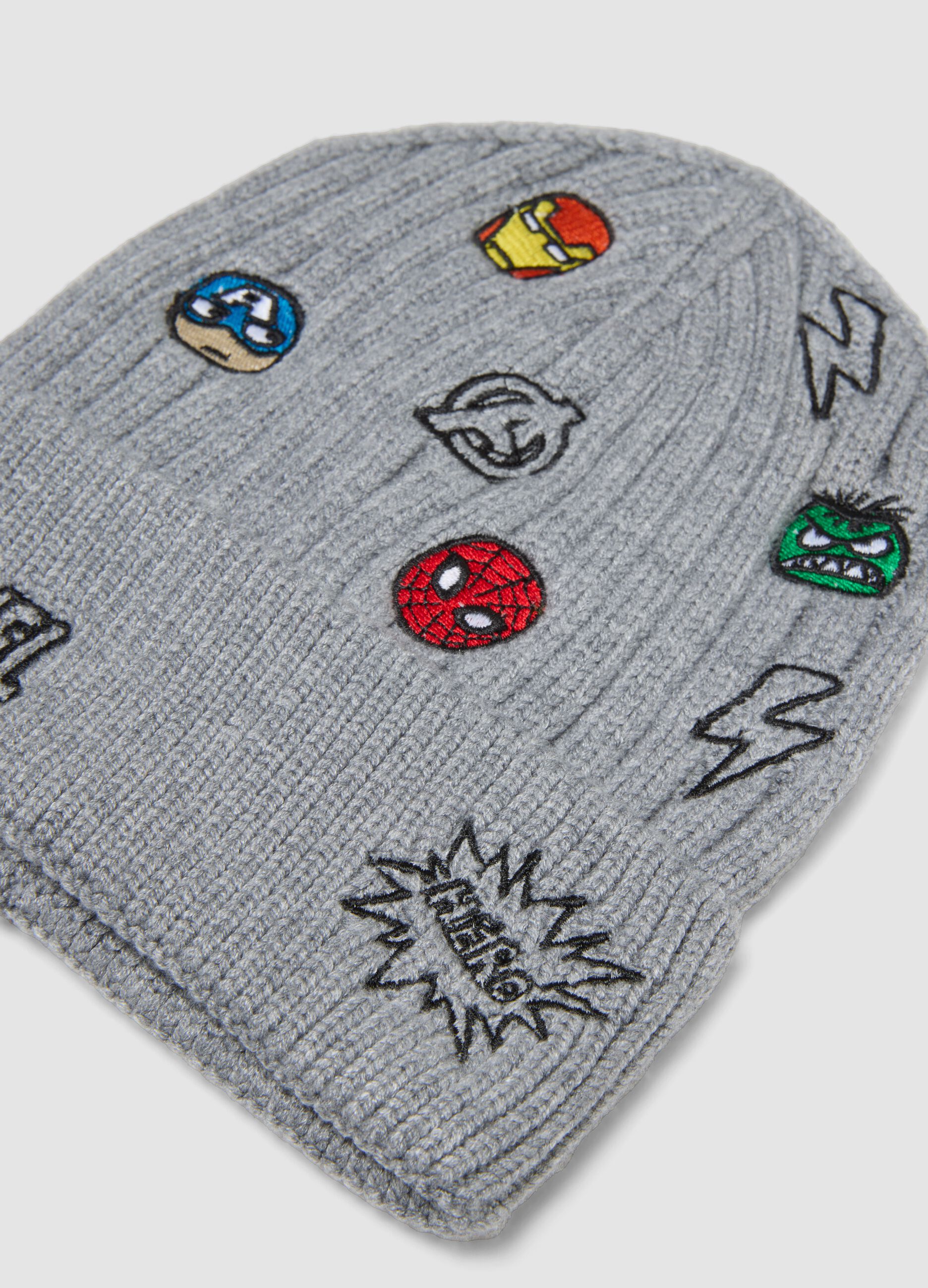 Gorro cinzento com estampado Avengers para rapaz