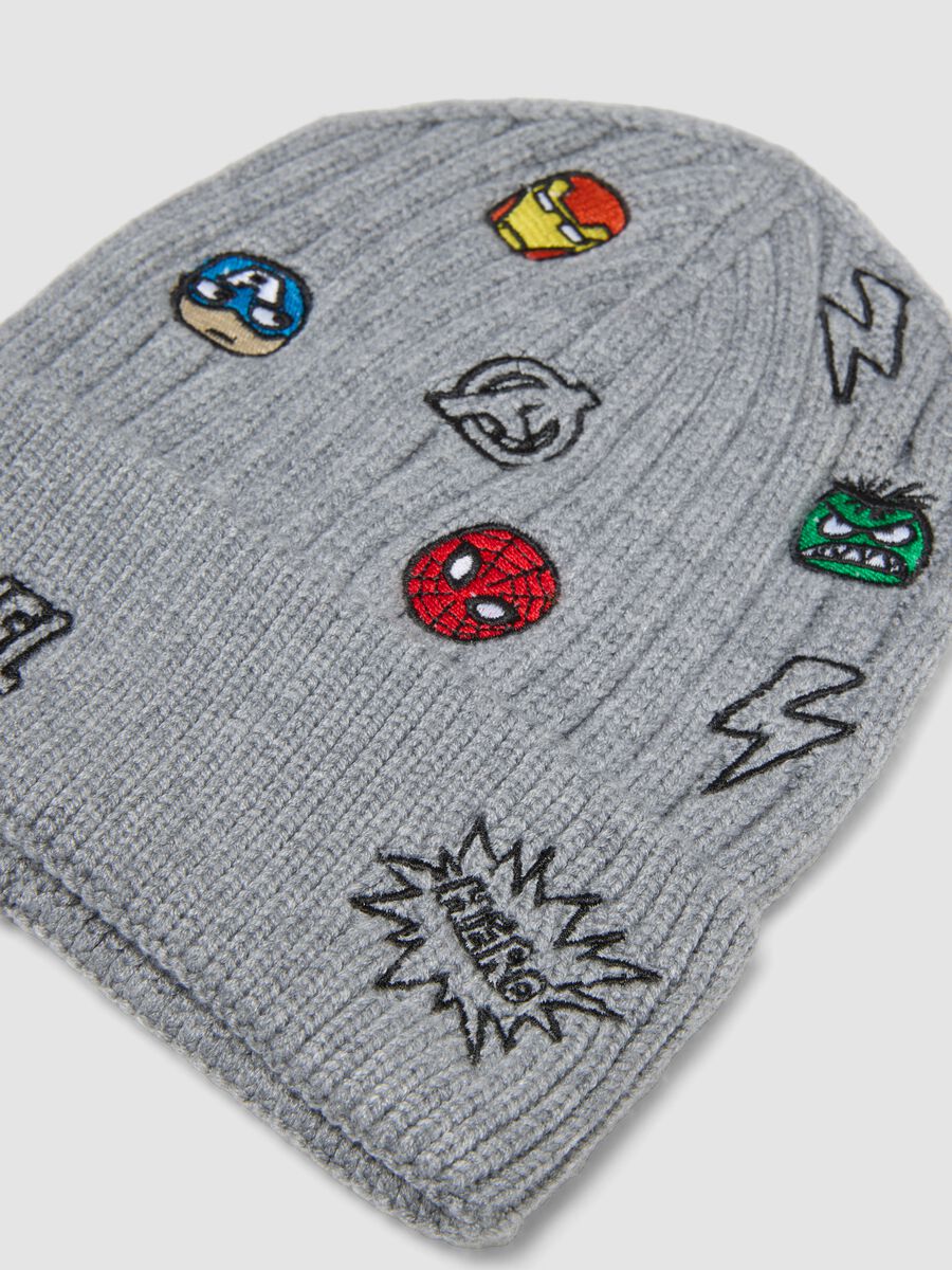 Gorro cinzento com estampado Avengers para rapaz_2