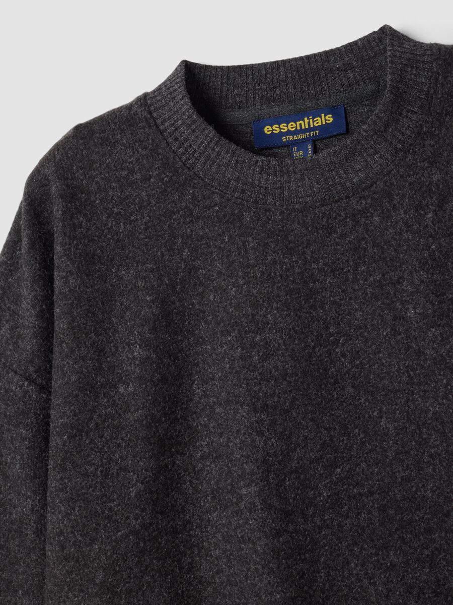 Grauer Pullover aus Viskosemix mit Rundhalsausschnitt, Regular Fit_1
