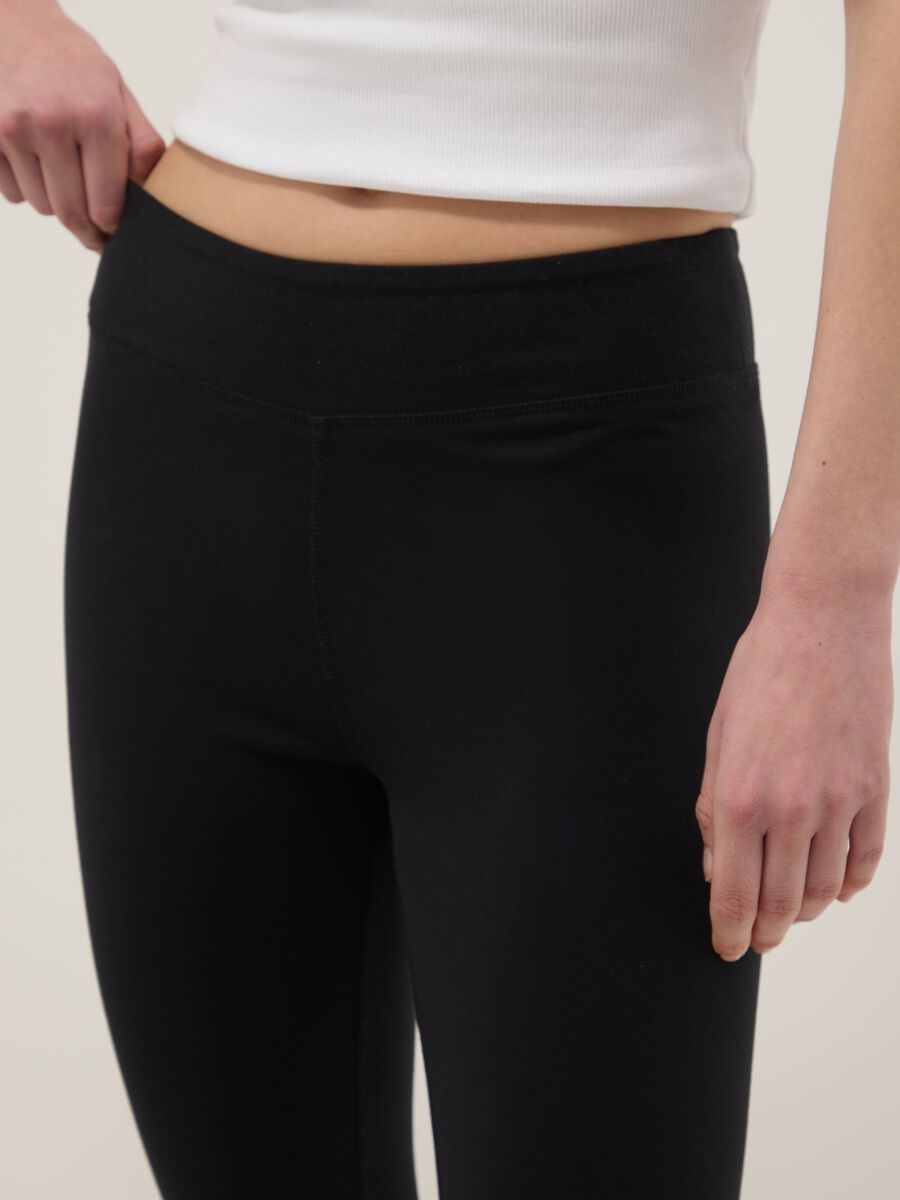 Schwarze Skinny-Leggings aus Stretch-Baumwolle_3