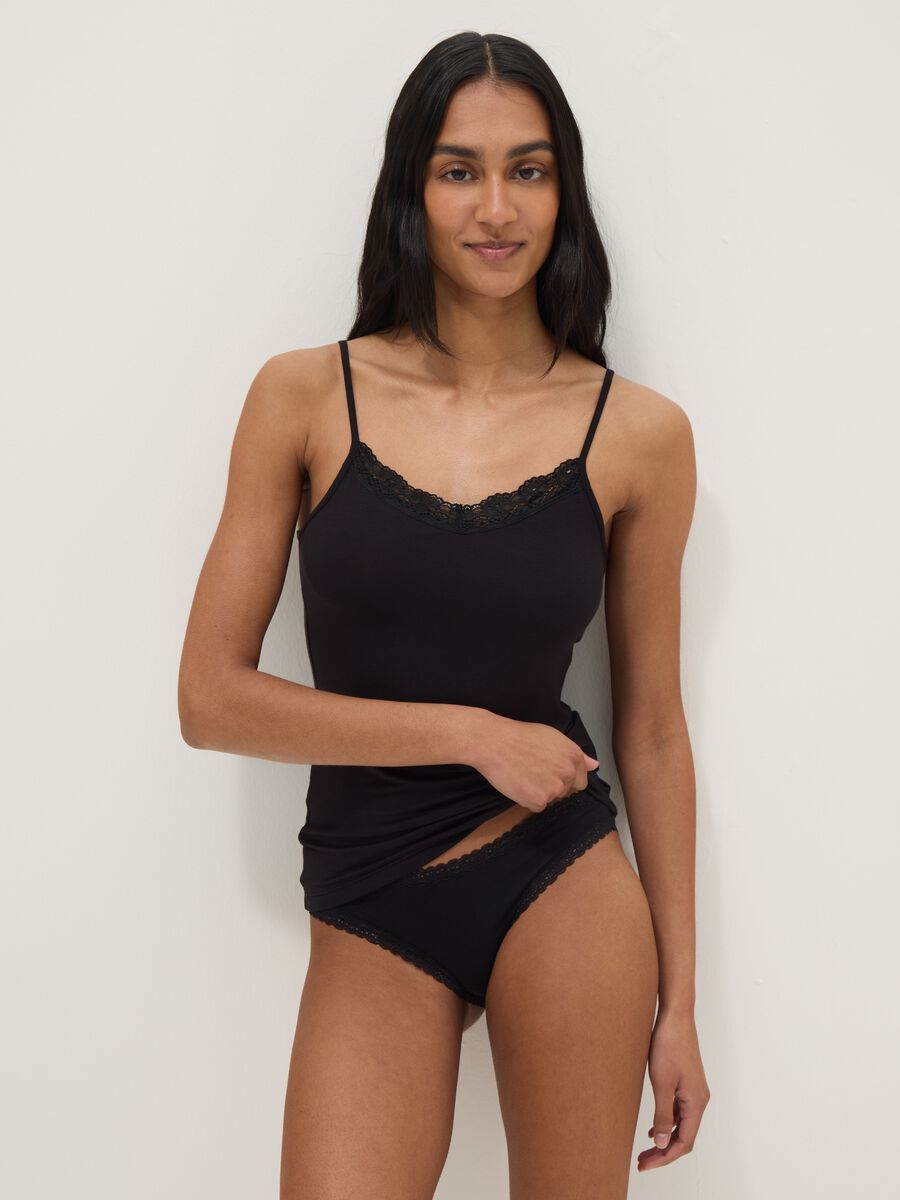 Slim fit black stretchy viscose camisole with lace_0