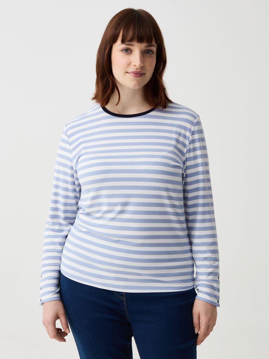 Curvy long-sleeved T-shirt with buttons_0