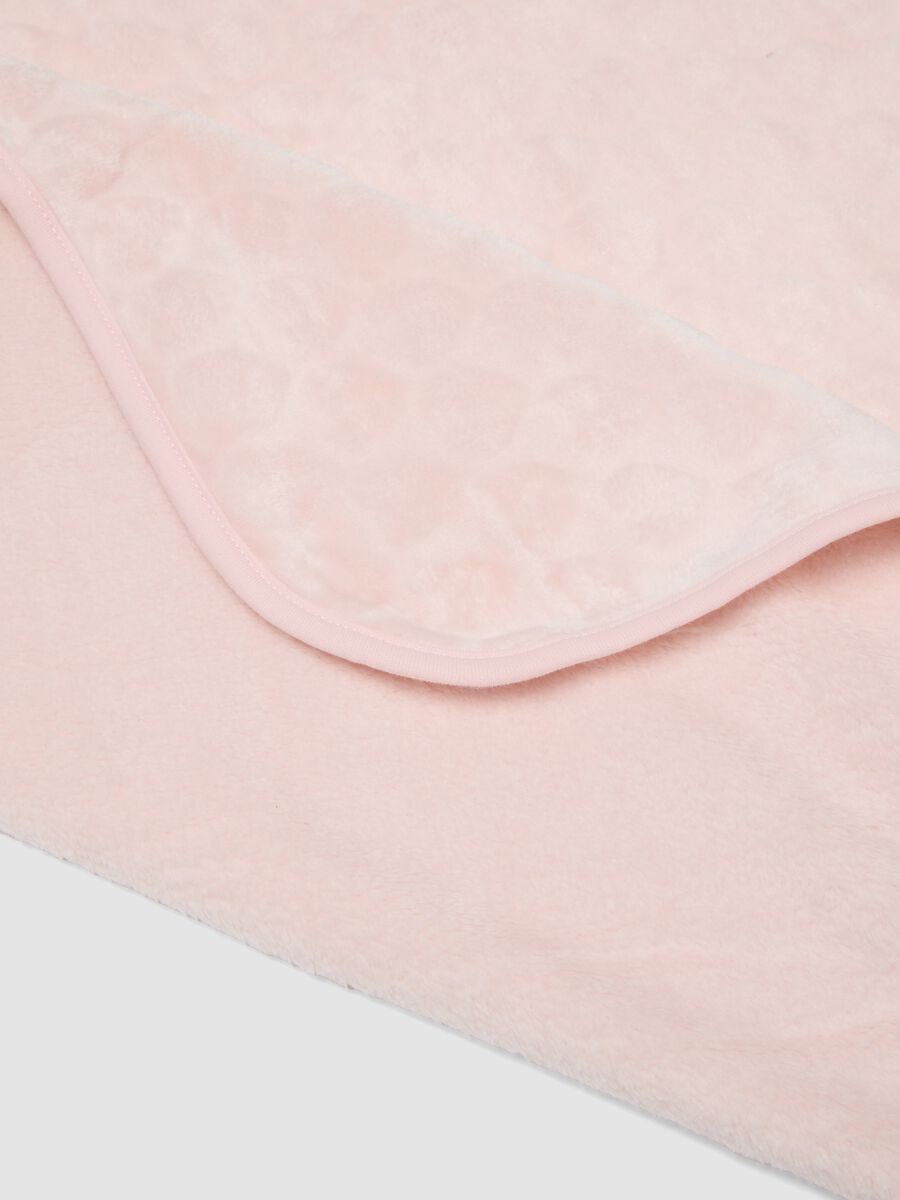 Rosa Decke aus Bio-Baumwolle mit Jacquardmuster in Felloptik_1