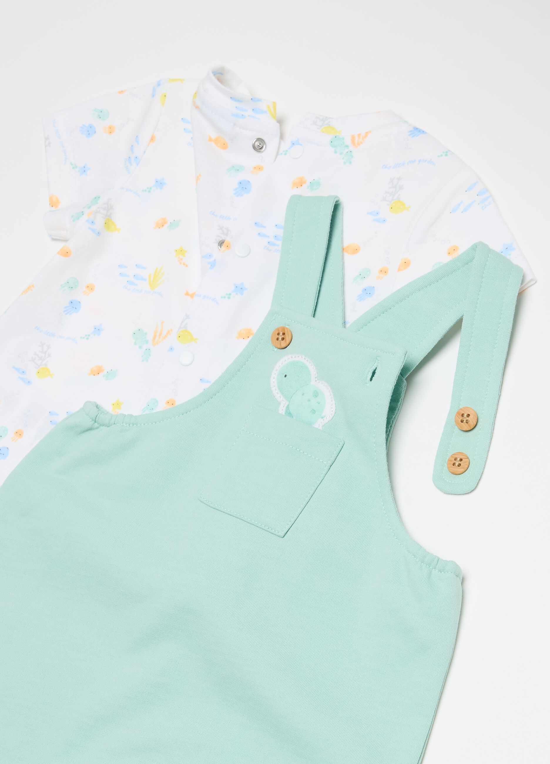 T-shirt and dungarees set in organic cotton