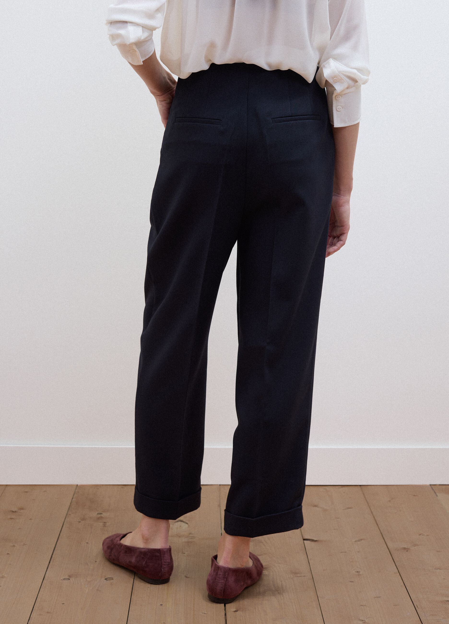 Black stretch viscose trousers with regular tapered fit