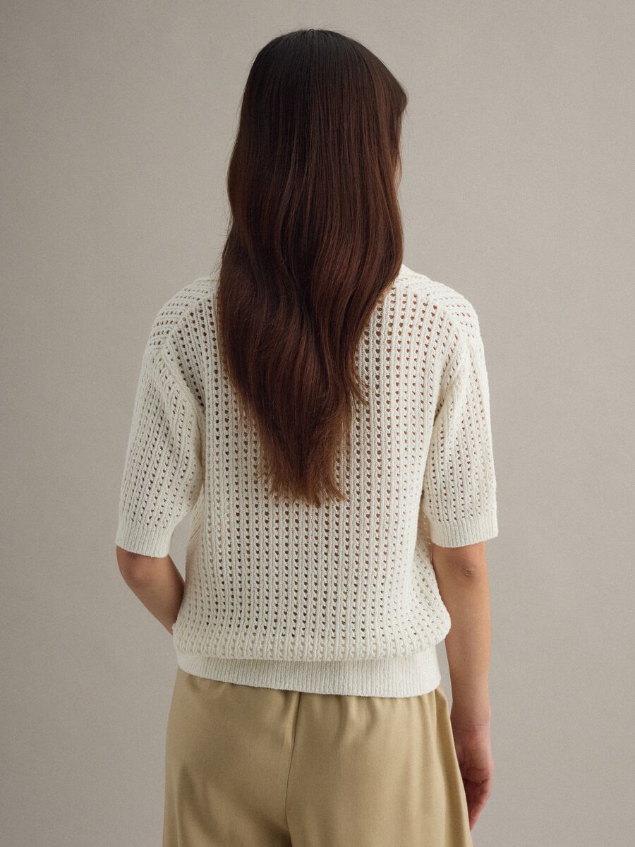 White cotton blend perforated polo collar shirt, regular fit_2