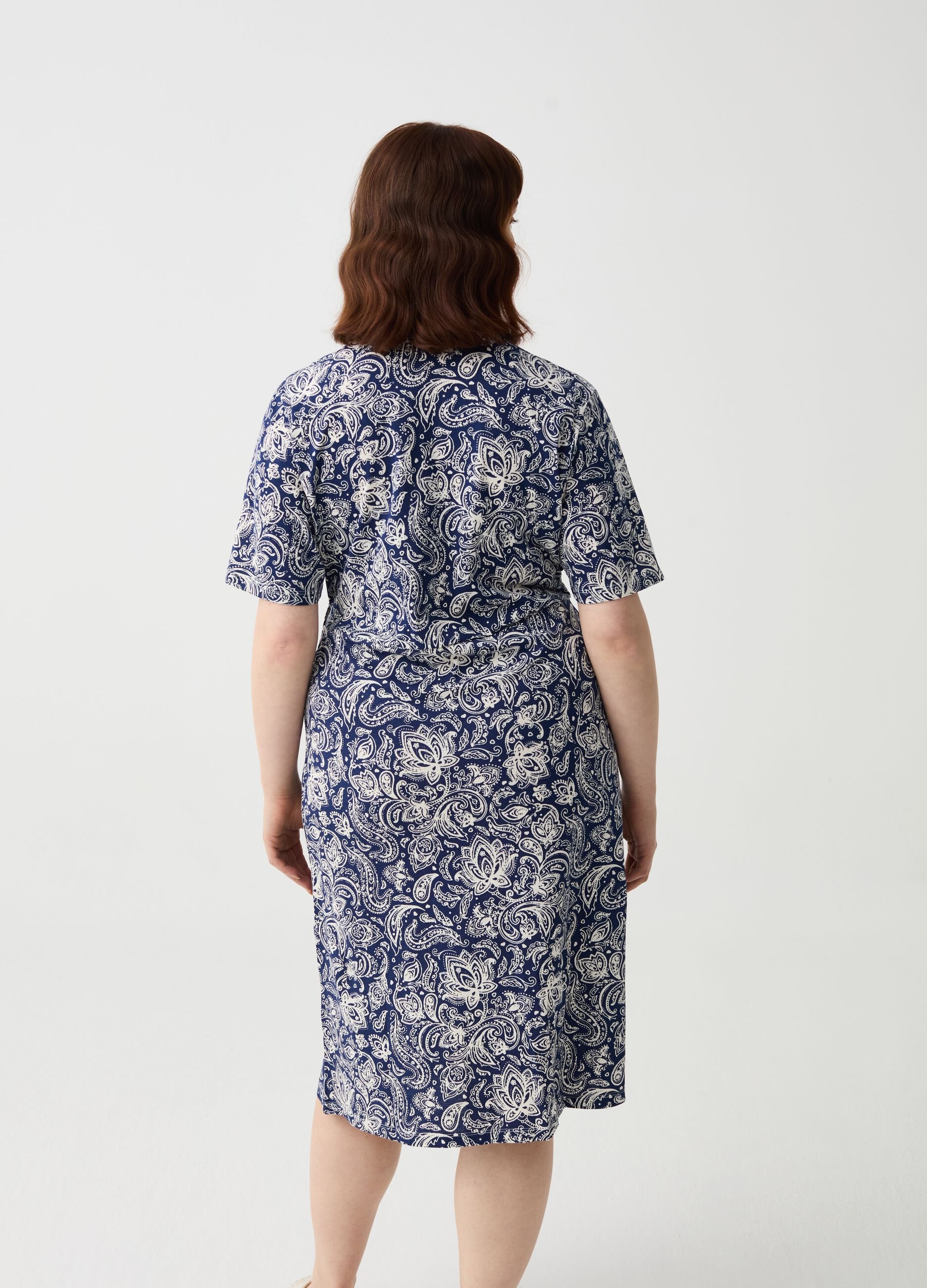 Curvy short wraparound dress with paisley print
