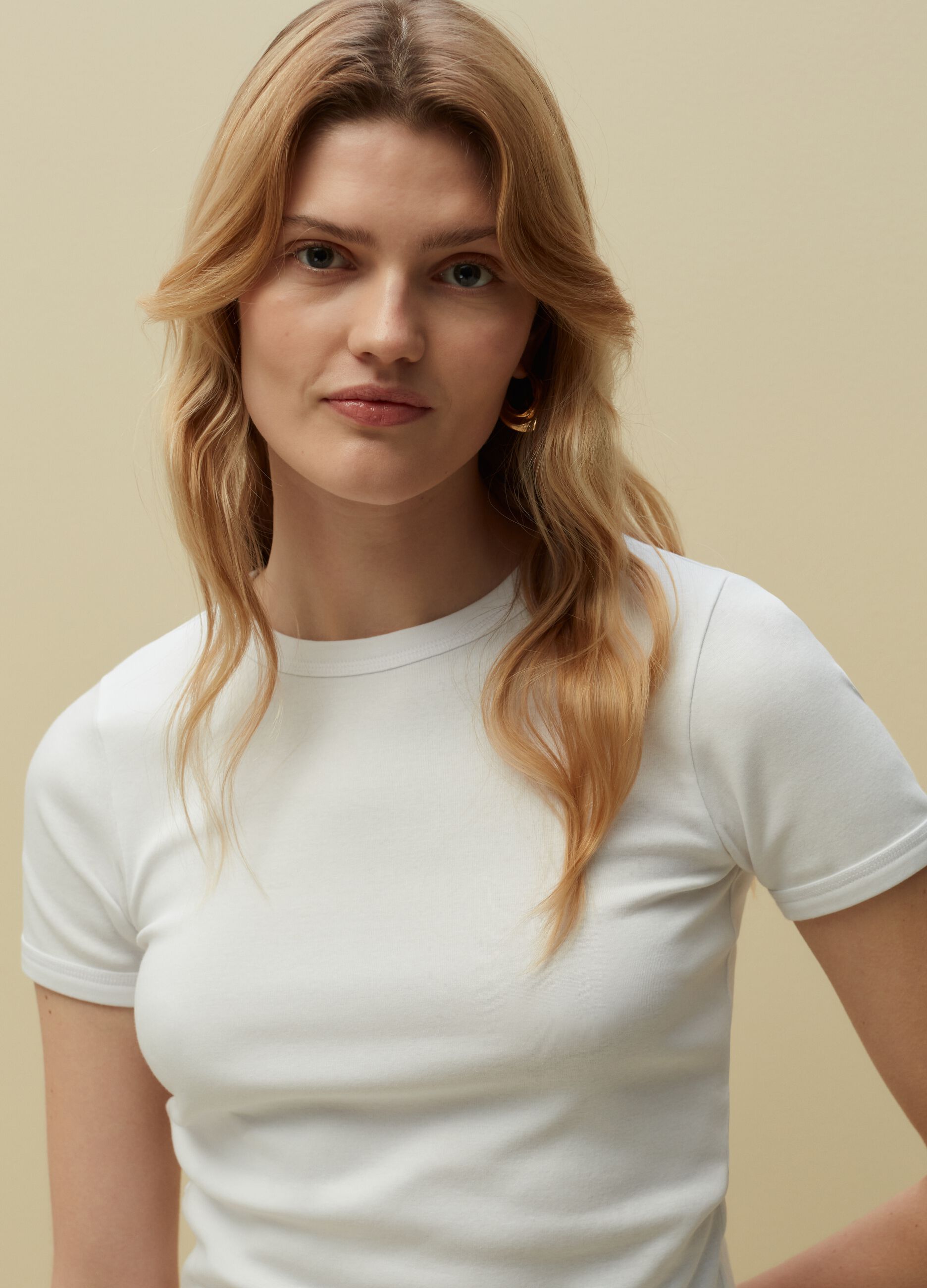Stretch cotton T-shirt with round neck