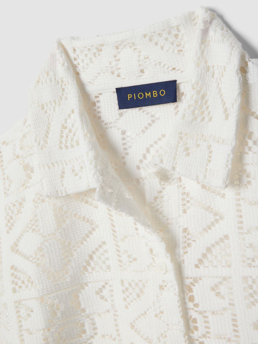 Polo branco perfurado de manga curta, corte regular_5