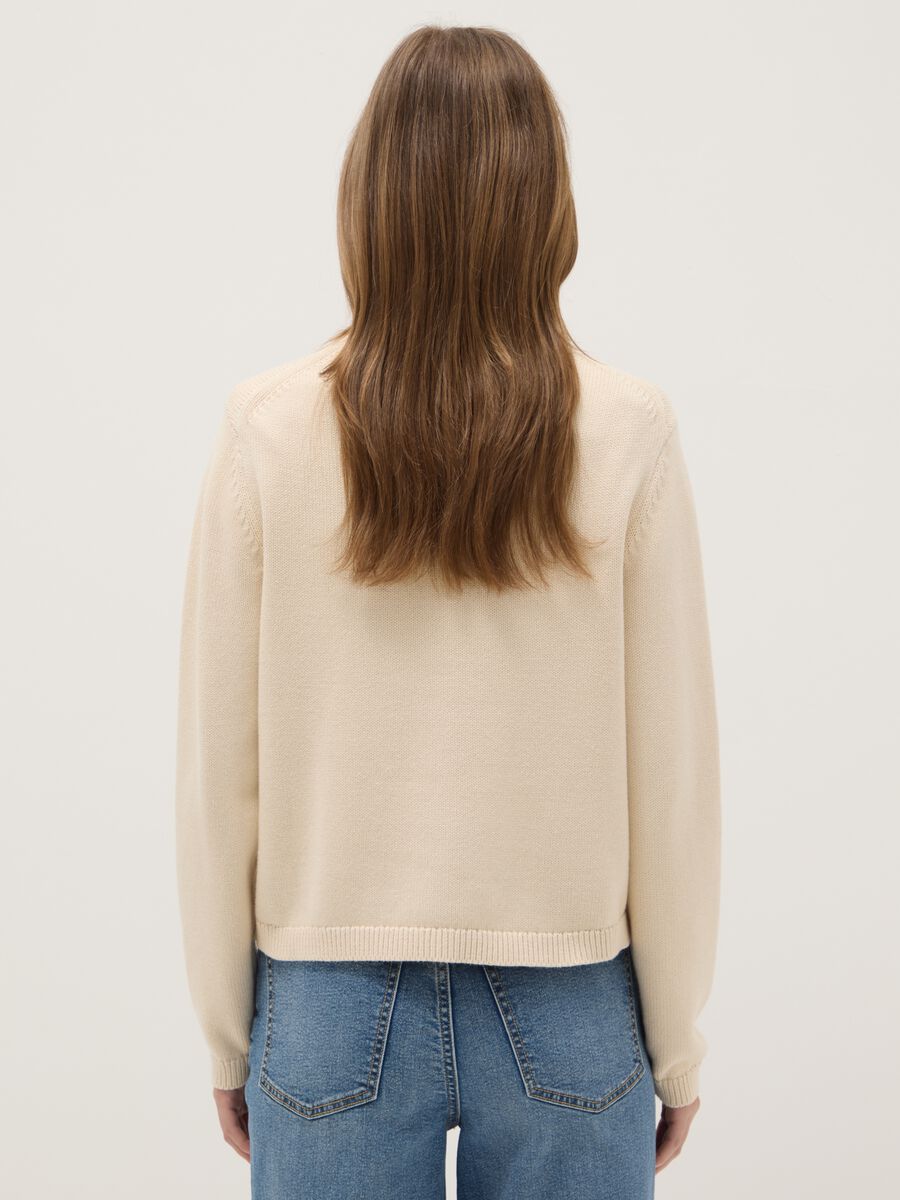 Beige V-neck cardigan in pure cotton with regular fit_2