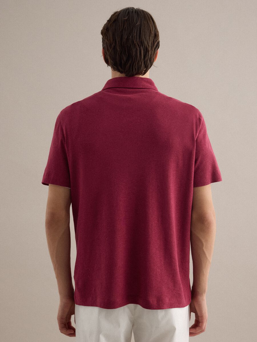 Red regular fit linen-cotton blend polo shirt_3