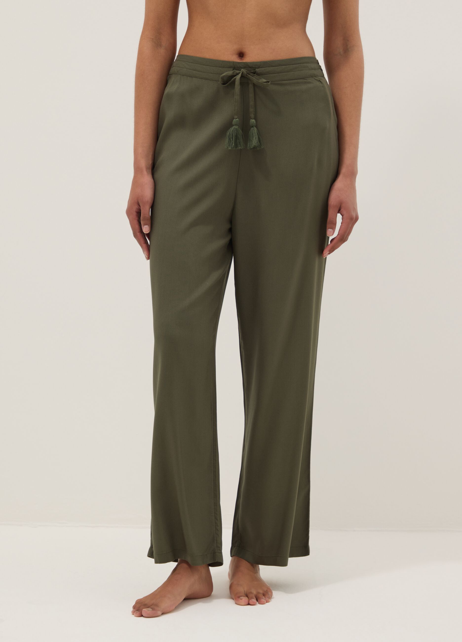 Pantal&oacute;n largo verde de viscosa pura