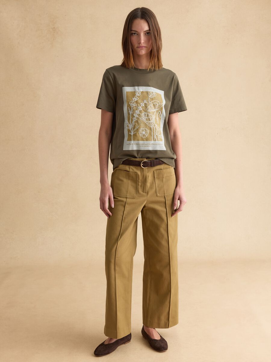 Green pure cotton regular fit T-shirt with floral print_0