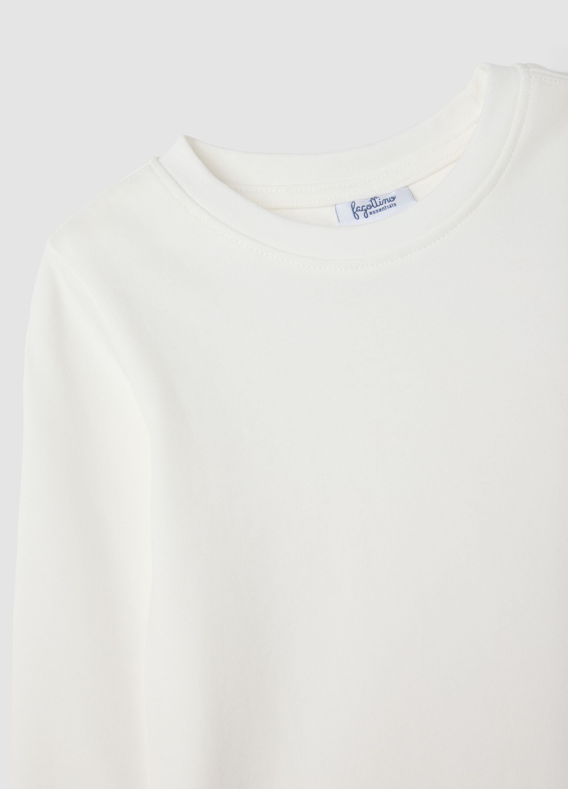 T-shirt branca de gola redonda em puro algod&atilde;o org&acirc;nico