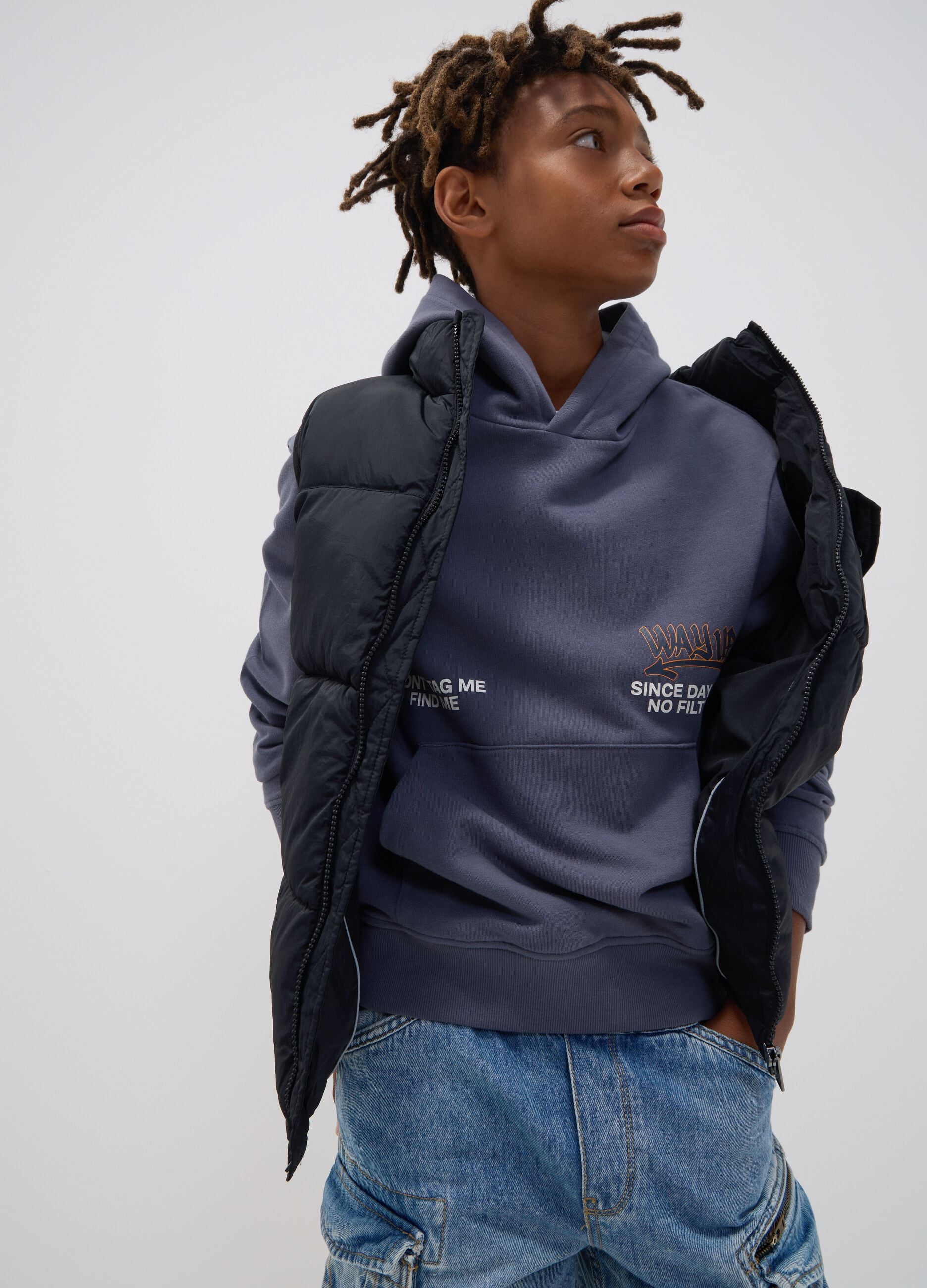 Grauer Oversize-Kapuzenpullover aus reiner Baumwolle f&uuml;r Jungen