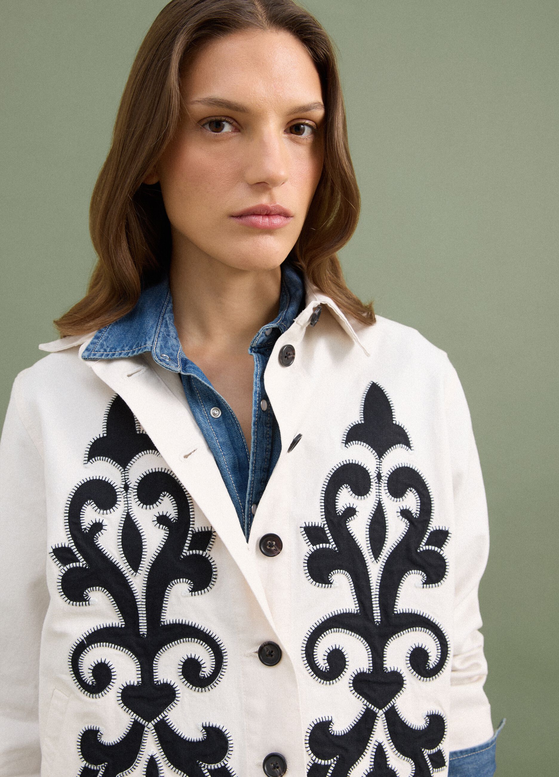White linen and lyocell blend blazer with contrasting embroidery, regular fit