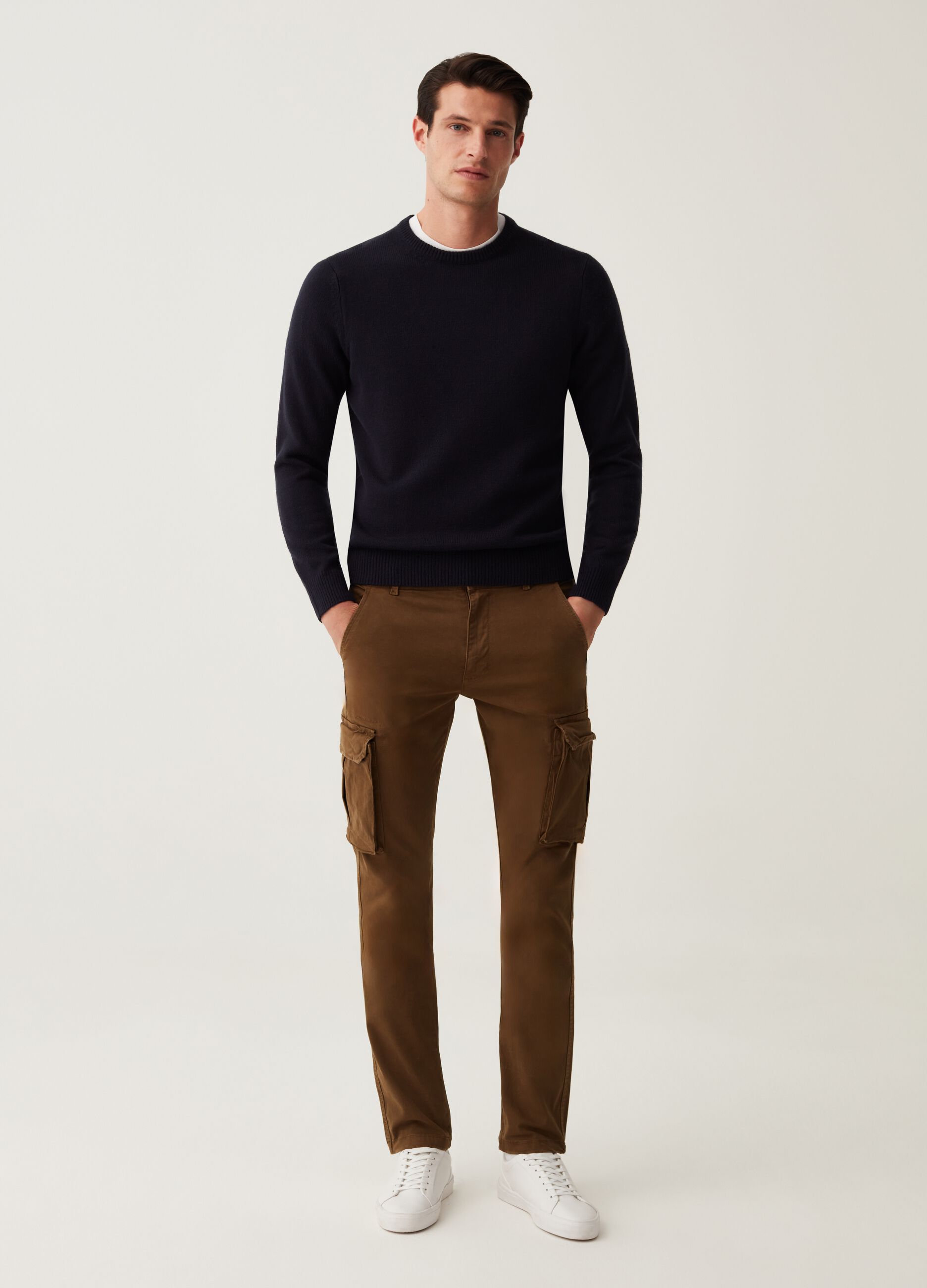 Stretch cotton twill cargo trousers_0