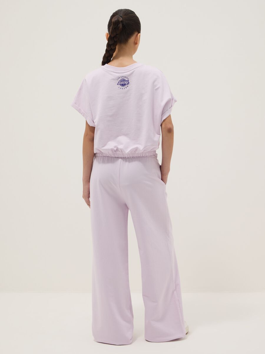 Ensemble jogging violet en coton stretch avec imprim&eacute; Lakers pour fille &ndash; coupe regular_1