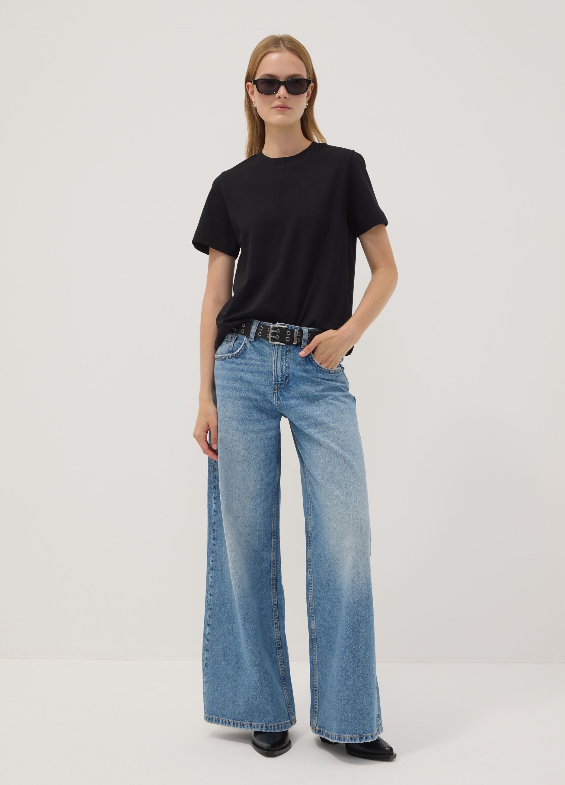 Black relaxed-fit pure cotton short-sleeve T-shirt