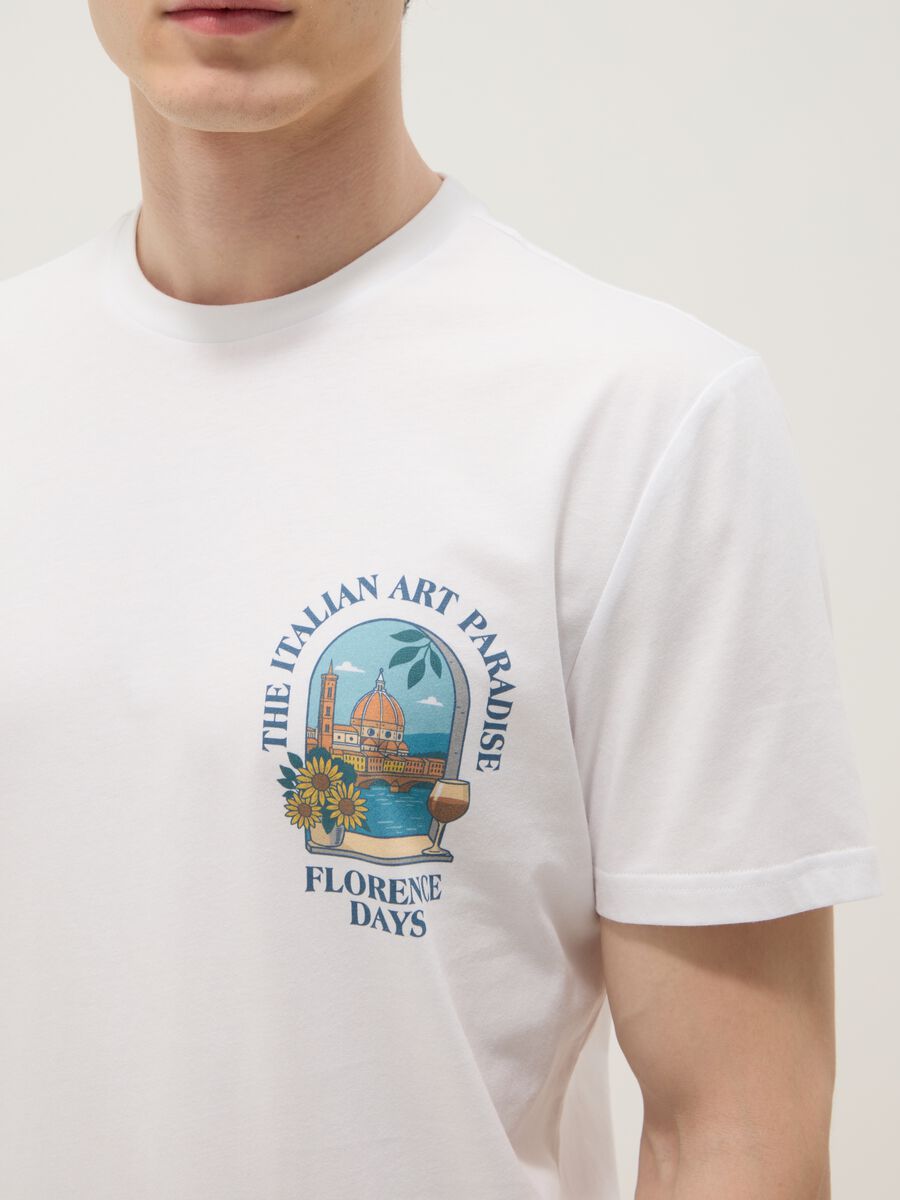 Wei&szlig;es T-Shirt aus reiner Baumwolle mit Print, Regular Fit_2