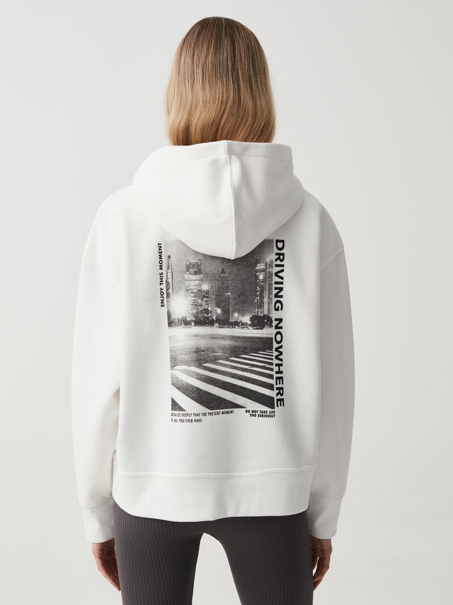 Sweatshirt with hood and photographic print_2