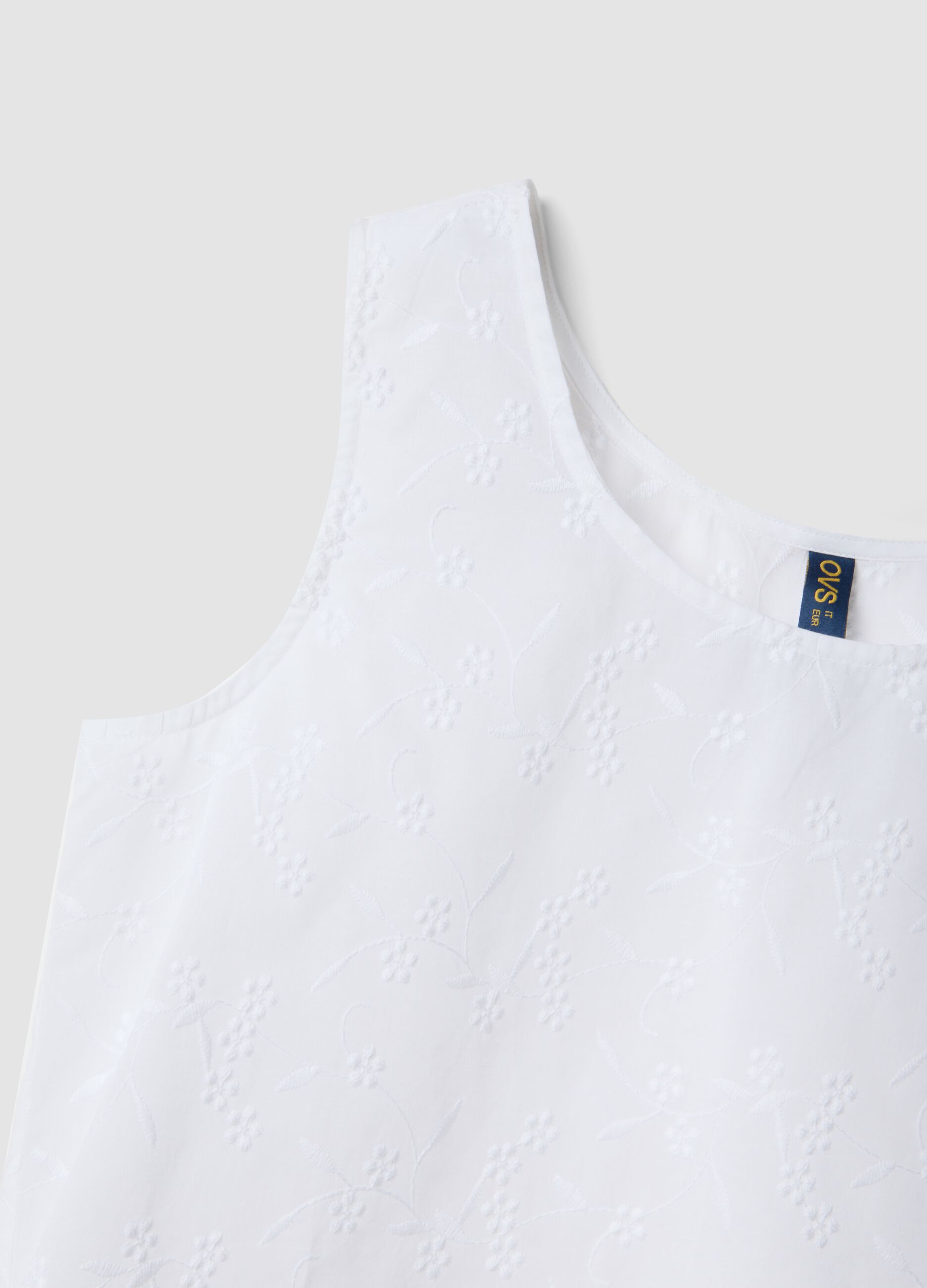 White organic cotton pyjamas with sleeveless top and shorts