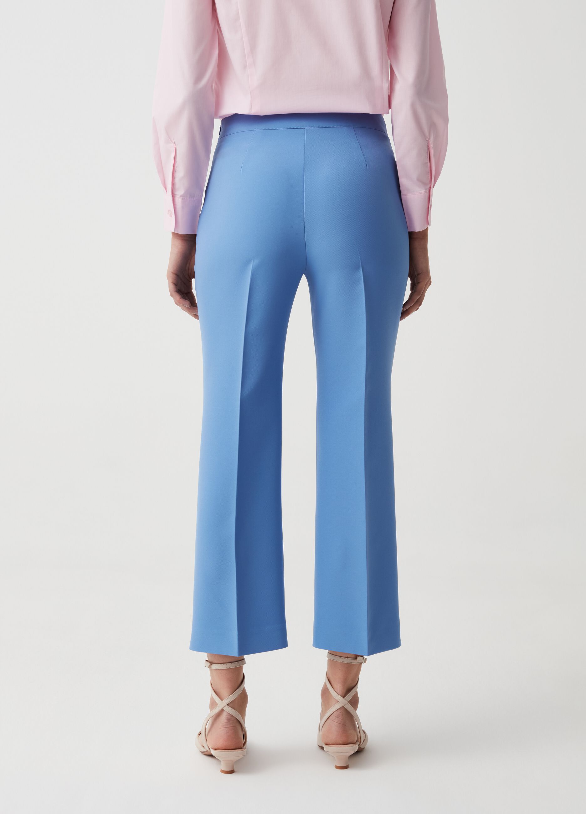 Ankle-fit trousers with raised seams
