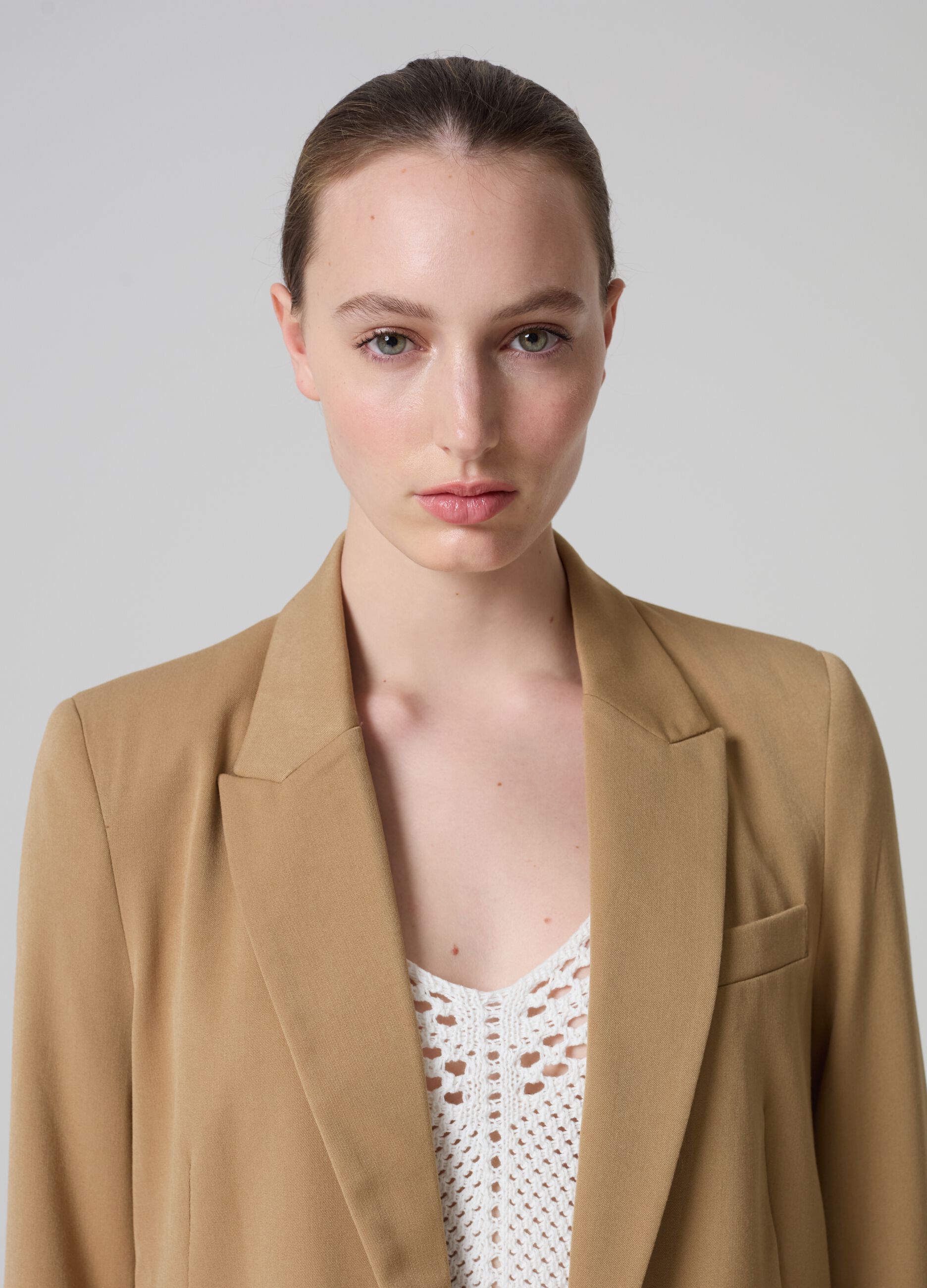 Contemporary solid colour single-breasted blazer