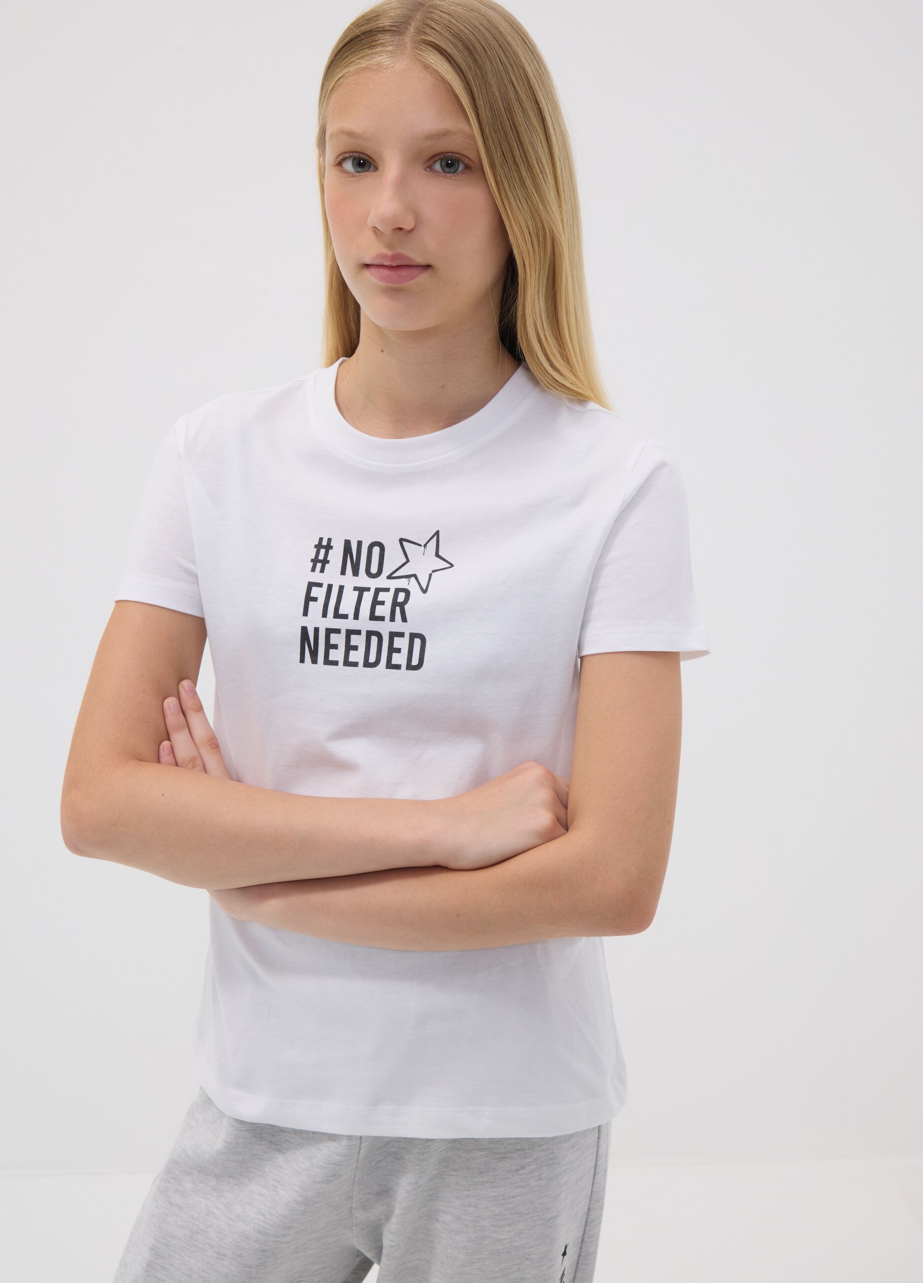 White pure organic cotton T-shirt with graphic for girls