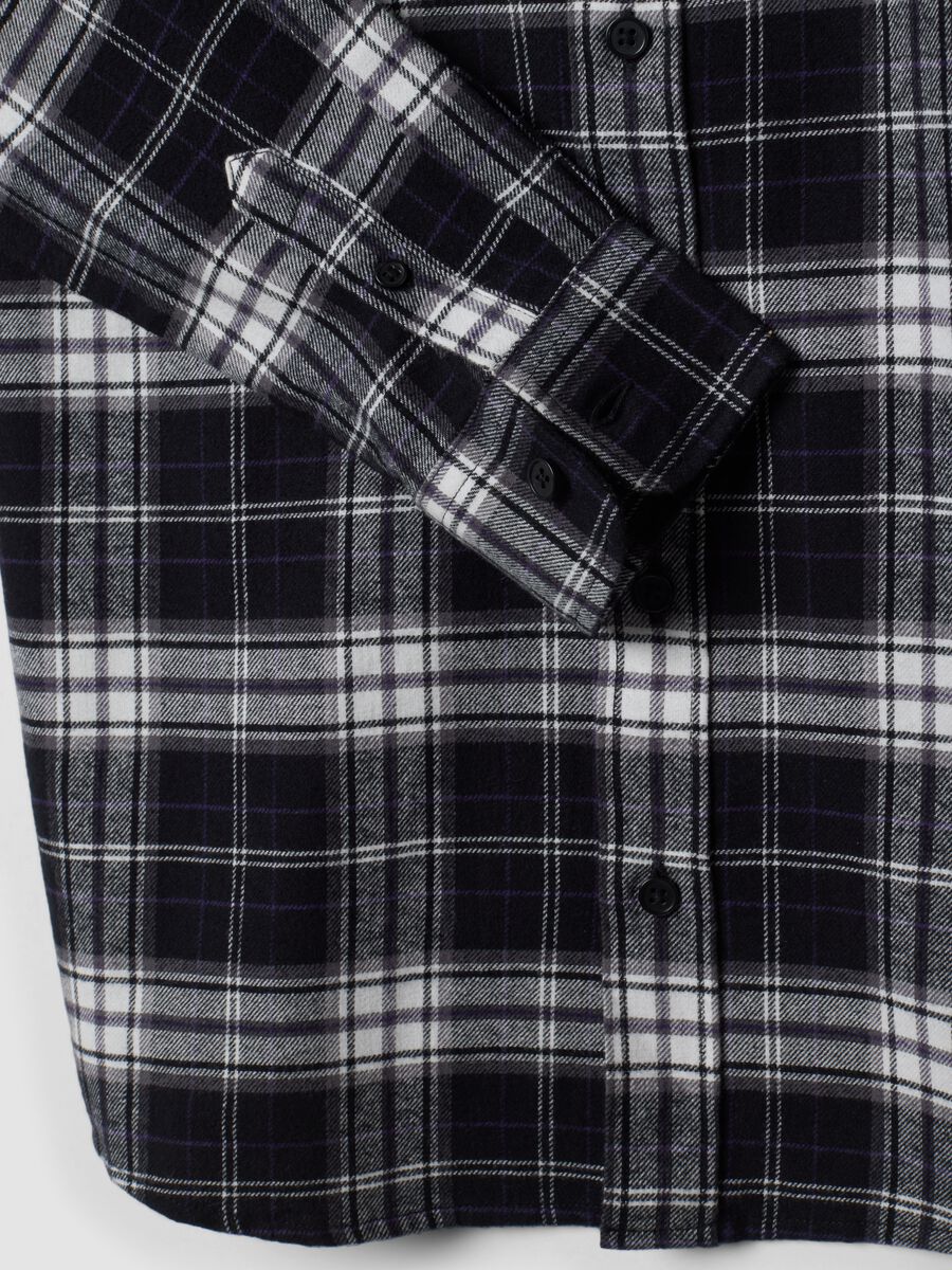 Black checked pure cotton regular-fit shirt for boys_5