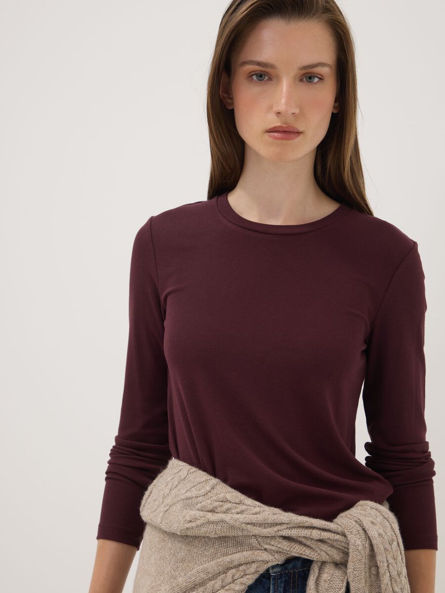 T-shirt viola girocollo in viscosa e lana elasticizzata regular fit_2