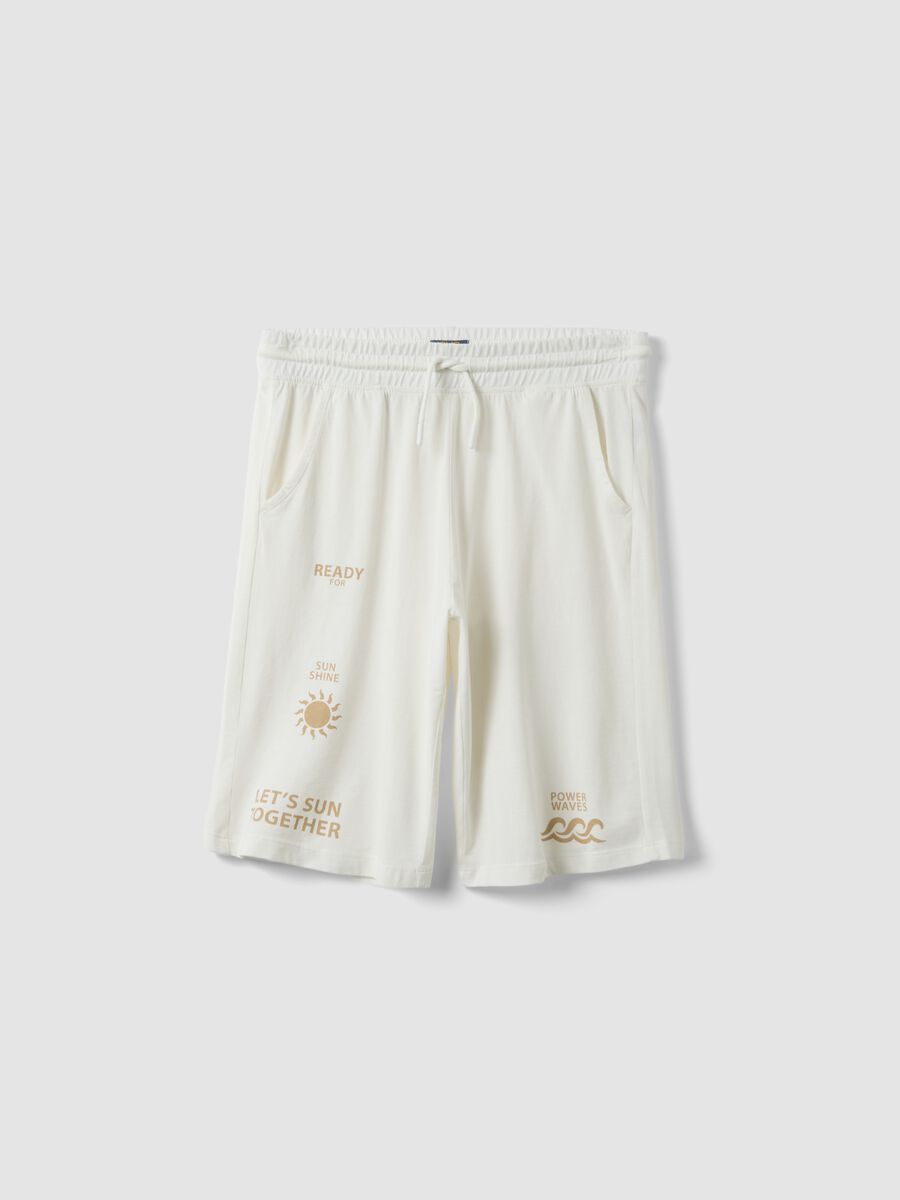 Boys' pure cotton white shorts, regular fit, with prints_0