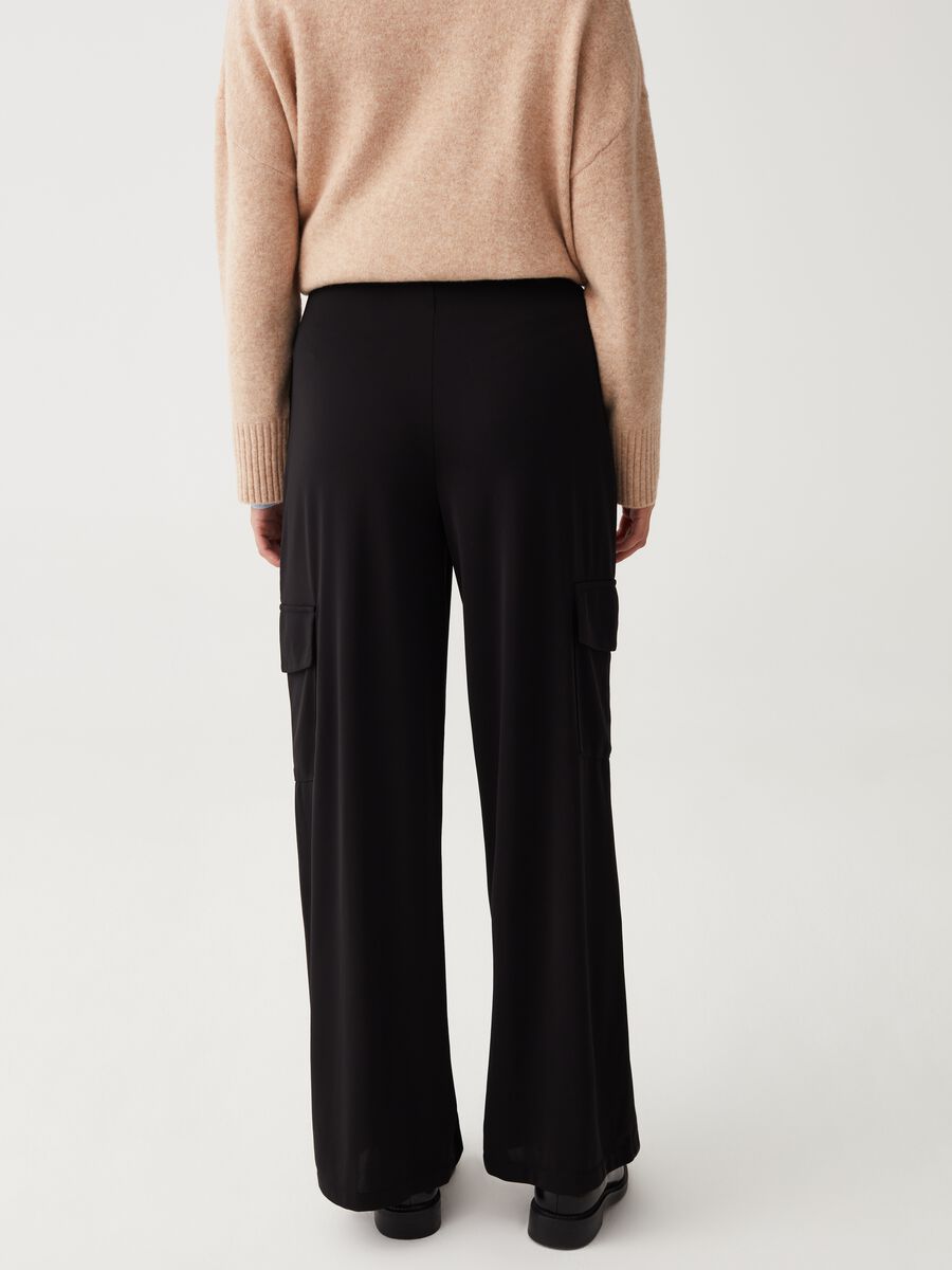 Wide-leg trousers with raised stitching_2