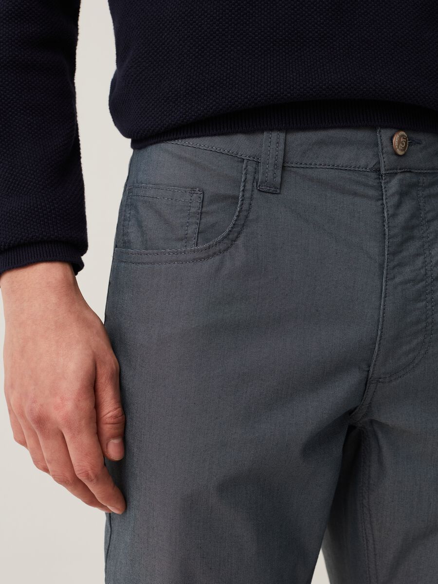 Five-pocket trousers with micro weave_3