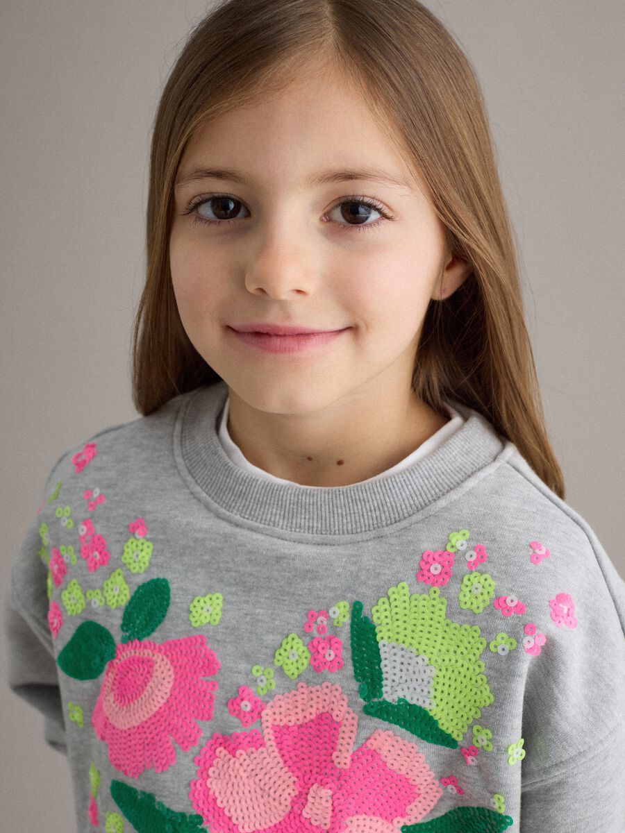 Grey cotton-blend sweatshirt for girls, regular fit with flowers_2