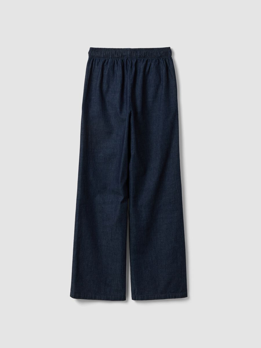 Pantaloni denim blu in puro cotone wide leg con coulisse_5