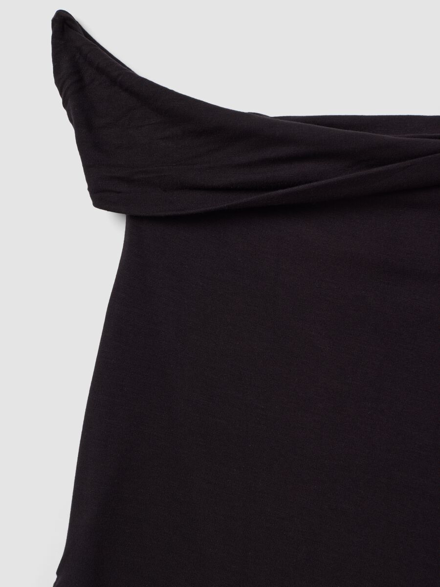 Schwarzes asymmetrisches One-Shoulder-Top aus Stretch-Viskose in Slim Fit_6