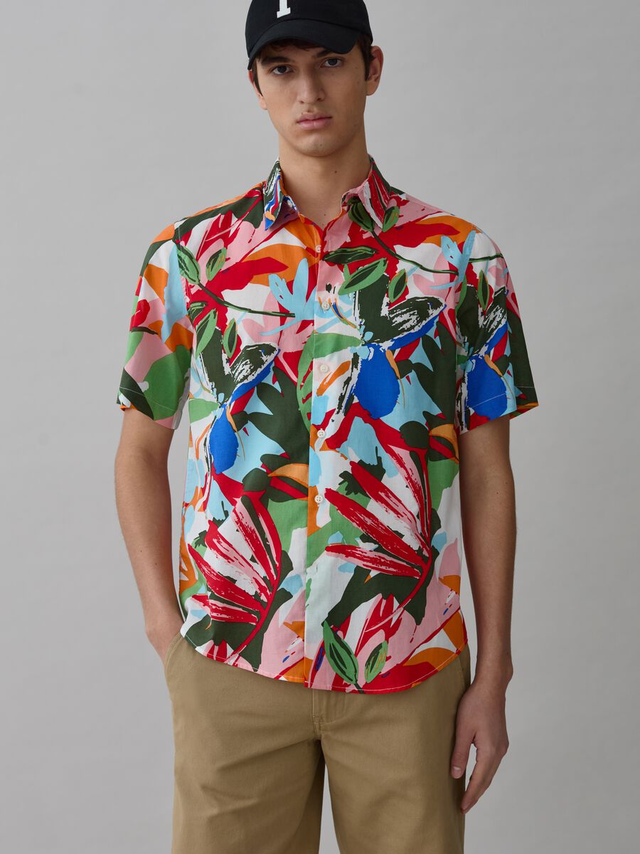 Shirt with short sleeves and foliage print_1