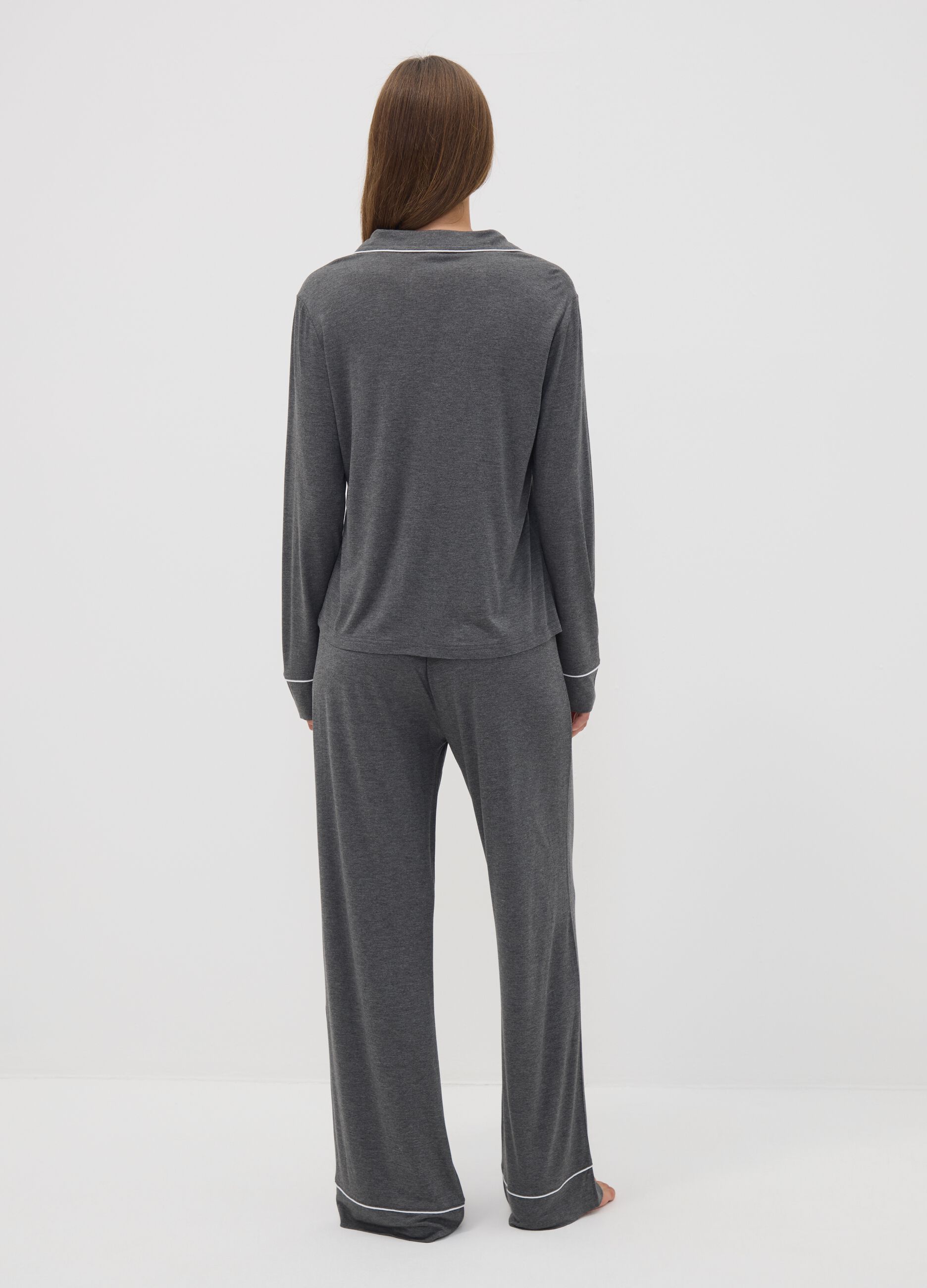 Grey pure viscose pyjamas with V-neck and contrast piping