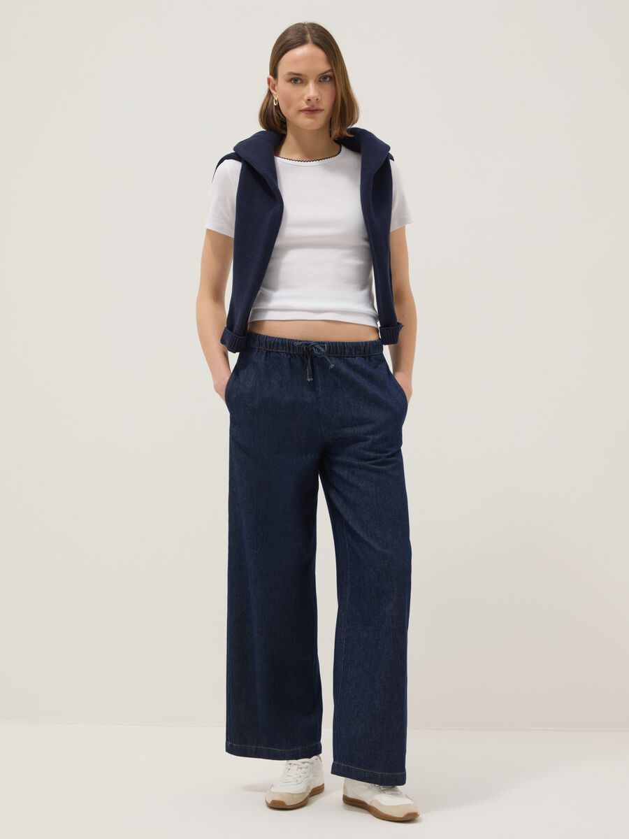 White pure cotton regular fit T-shirt with contrast stitching_0