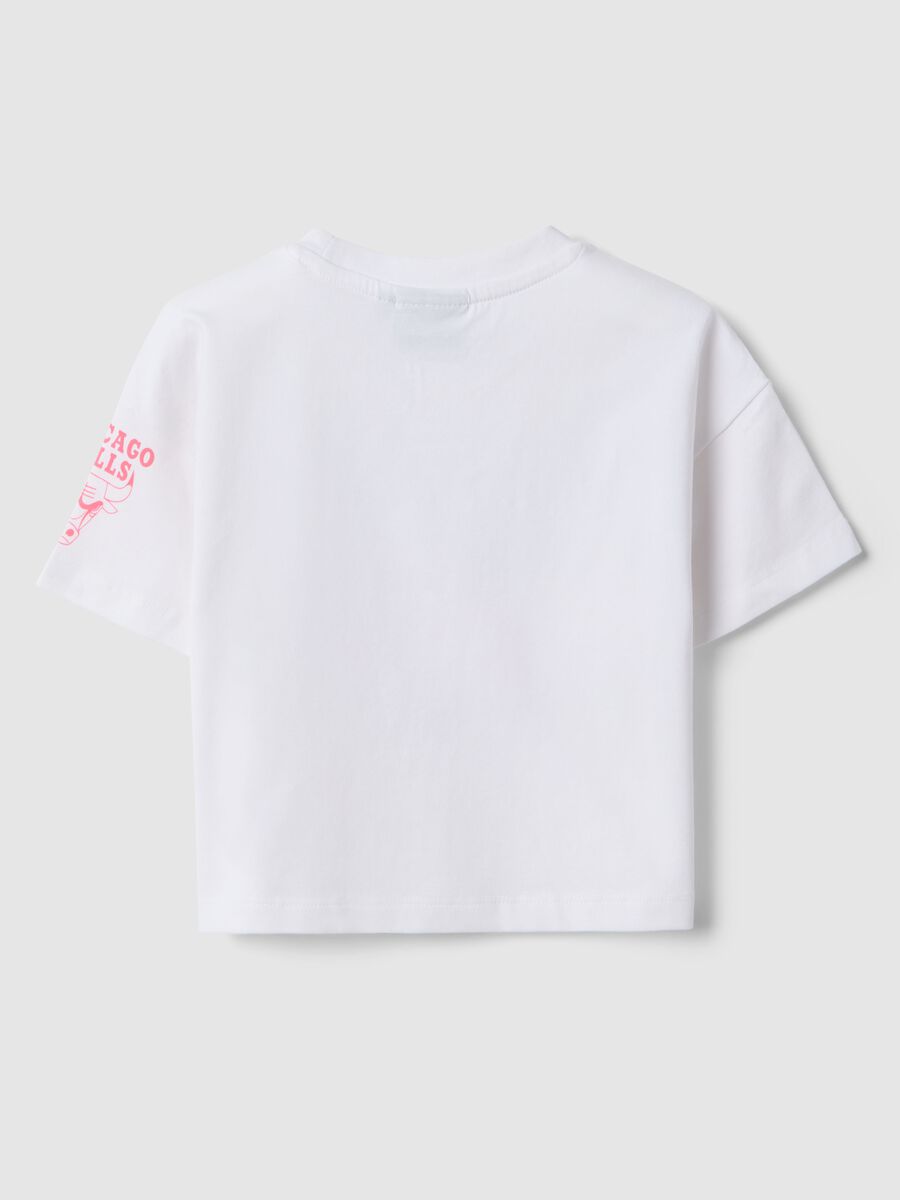 T-shirt in cotone elasticizzato bianca da bambina boxy fit Chicago_1